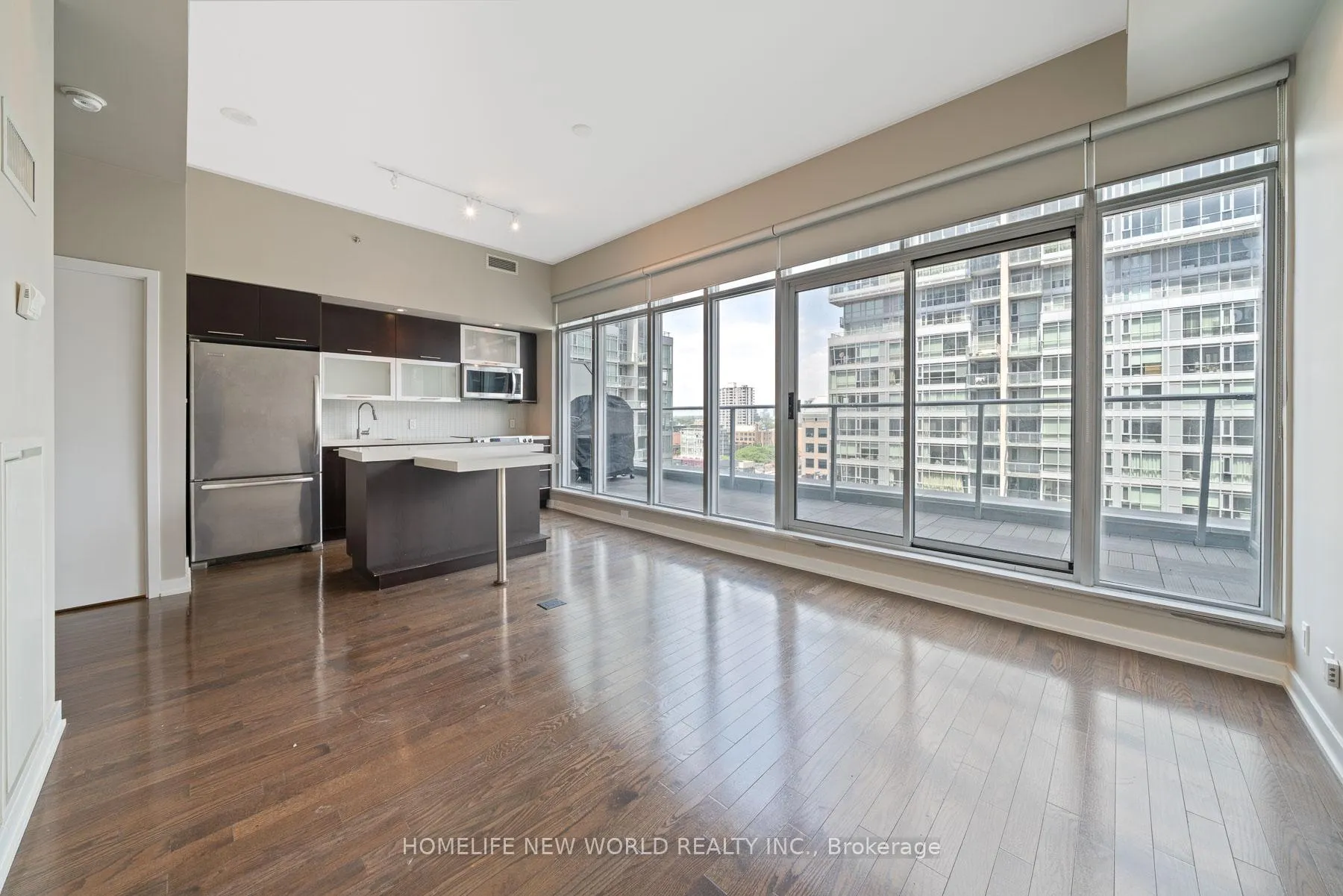 Photo 10 of Unit UPH13, 21 Nelson Street, Toronto, Waterfront Communities — HOMEH