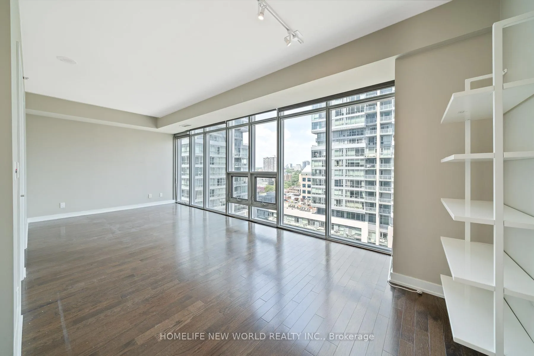 Photo 13 of Unit UPH13, 21 Nelson Street, Toronto, Waterfront Communities — HOMEH