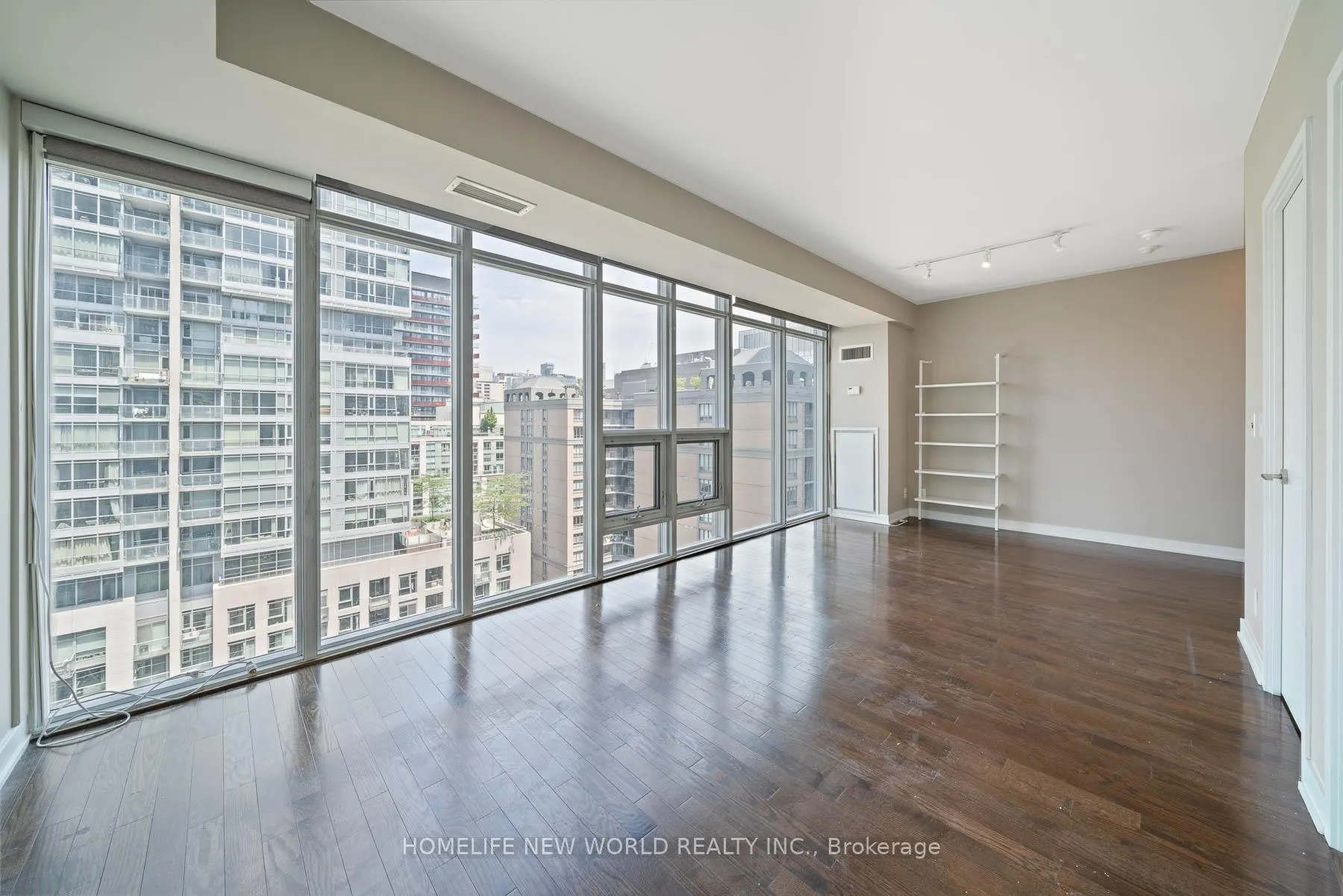 Photo 16 of Unit UPH13, 21 Nelson Street, Toronto, Waterfront Communities — HOMEH
