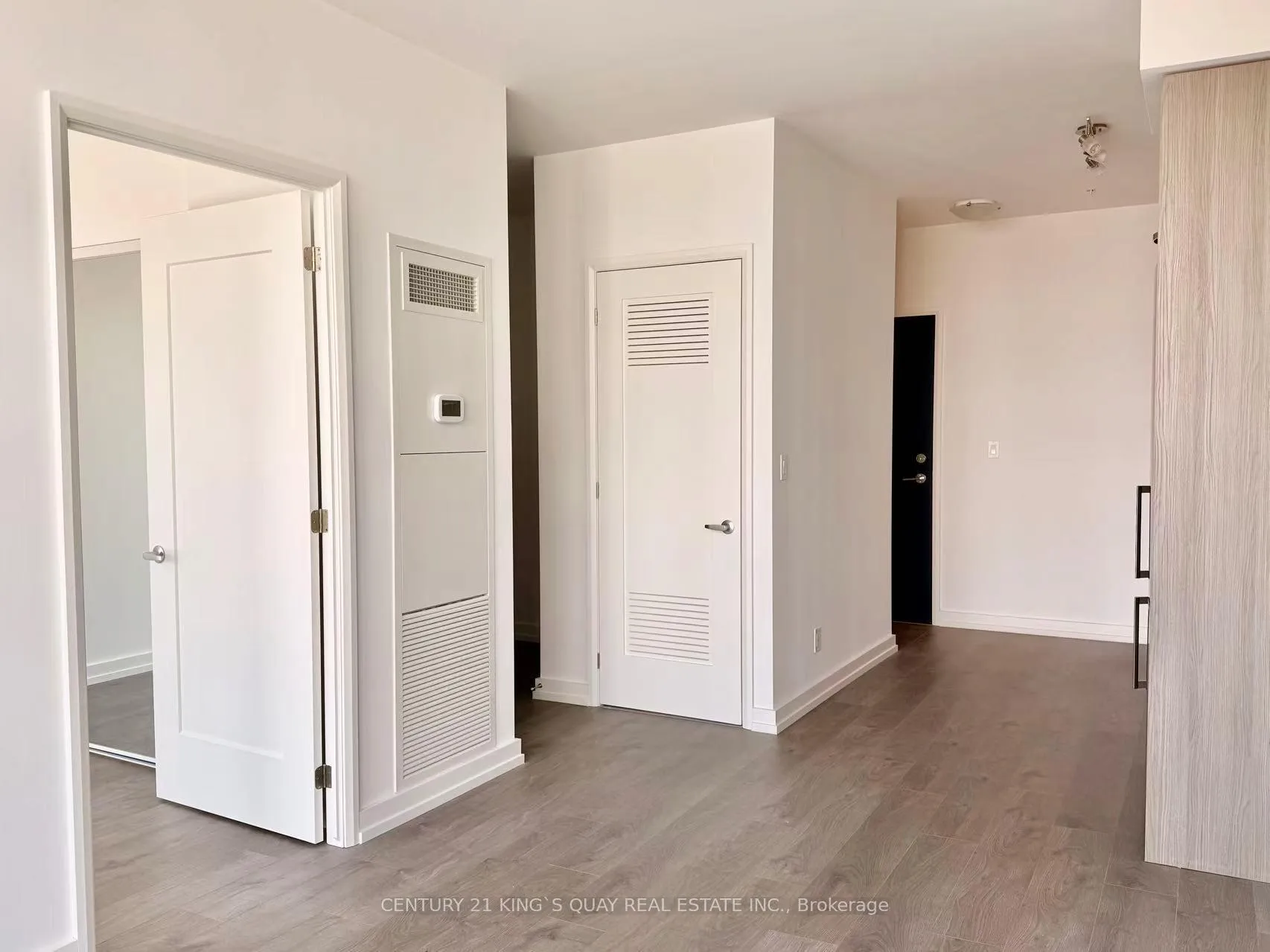 Photo 19 of Unit 1605, 75 James Street S, Hamilton, Corktown — HOMEH