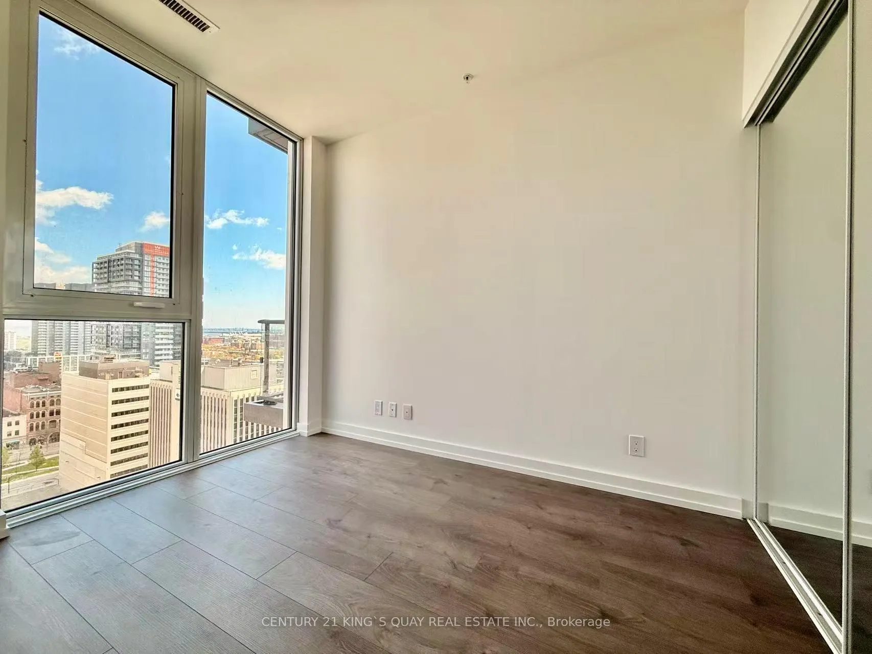 Photo 20 of Unit 1605, 75 James Street S, Hamilton, Corktown — HOMEH