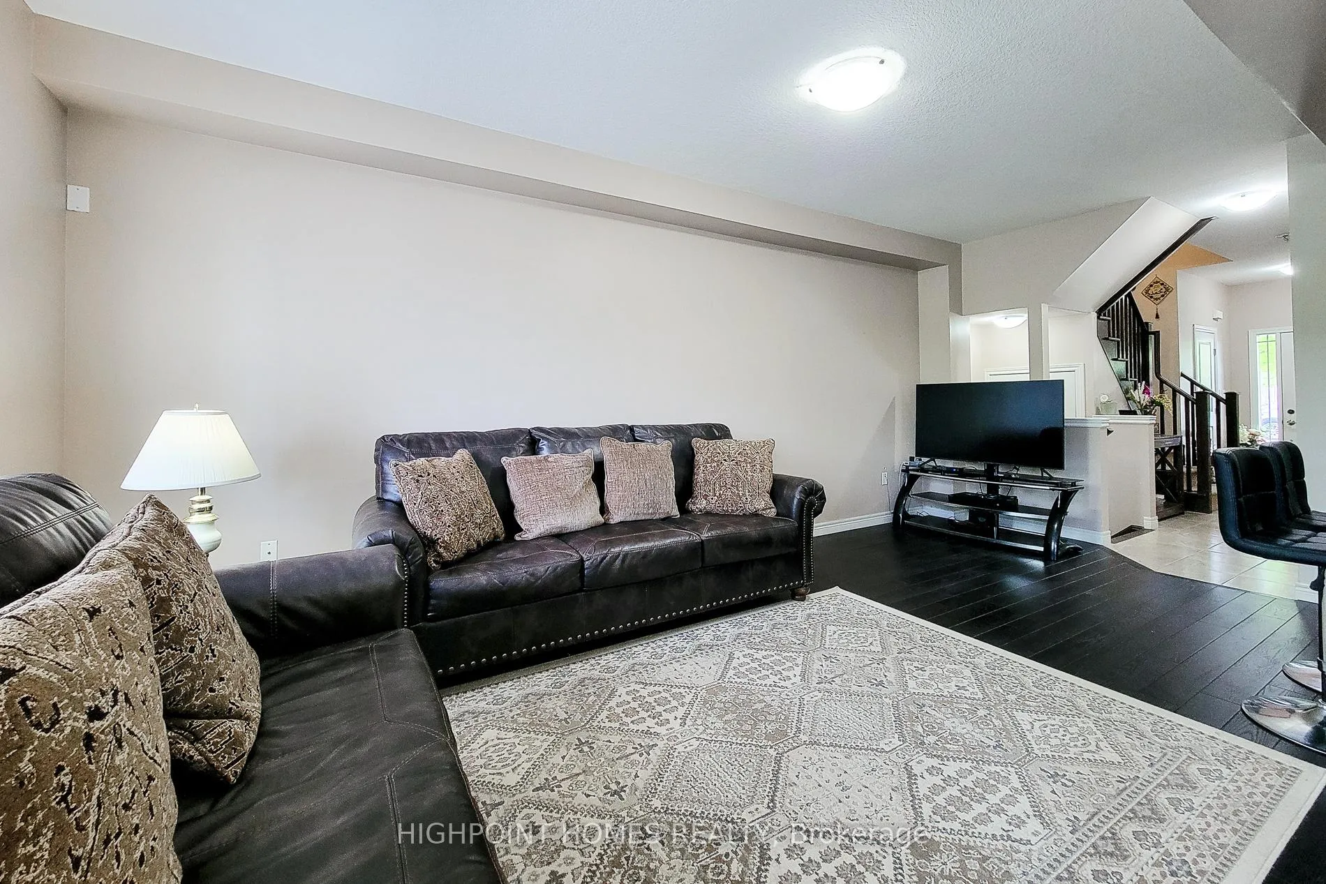 Photo 11 of Unit 15, 6 Chestnut Drive, Grimsby, Grimsby West — HOMEH
