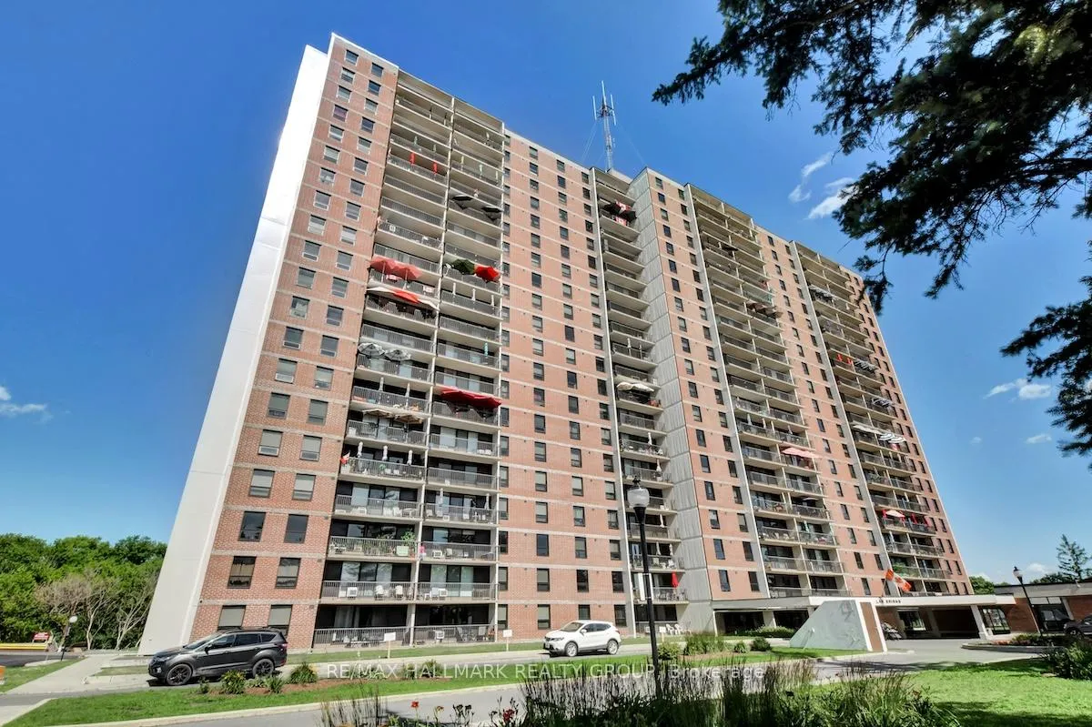 Photo of Unit 1007, 665 Bathgate Drive
