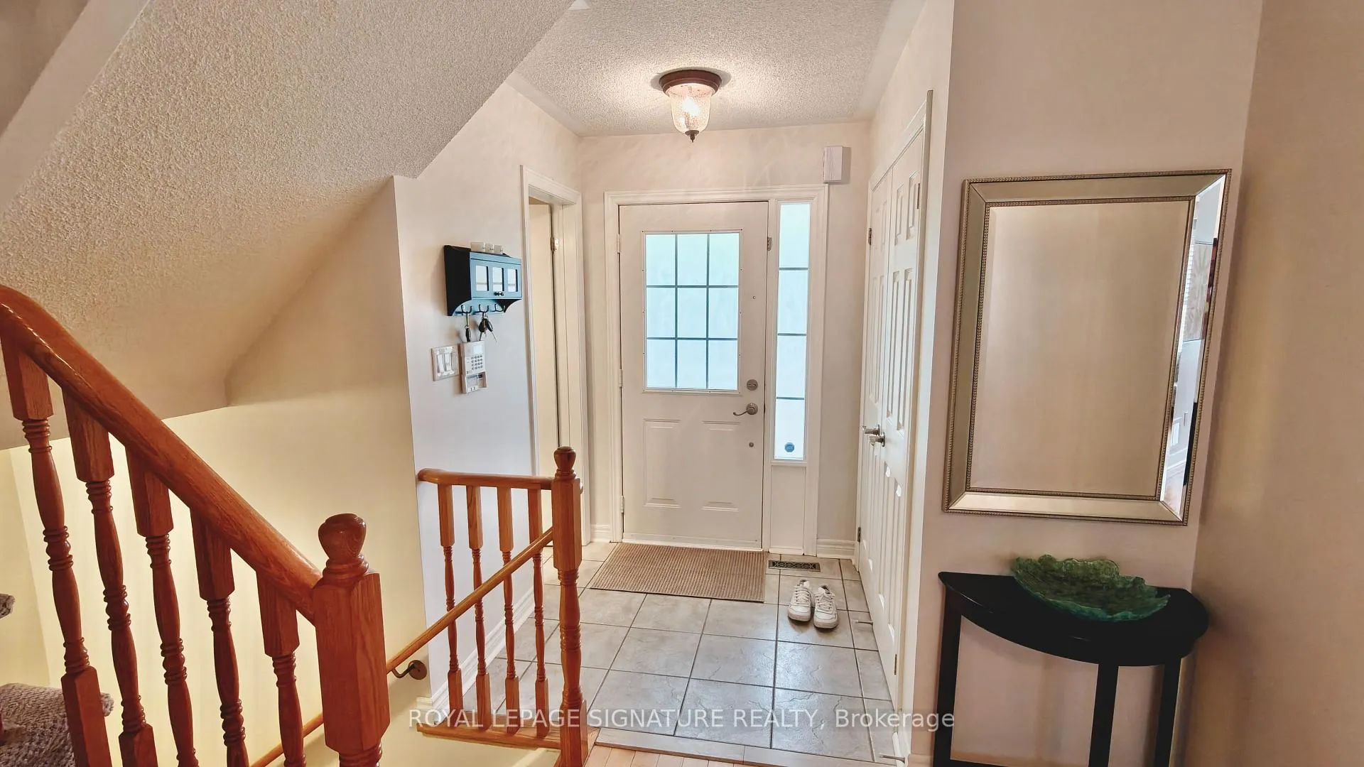 Photo 2 of 14 Ostick Street, Aurora, Bayview Wellington — HOMEH
