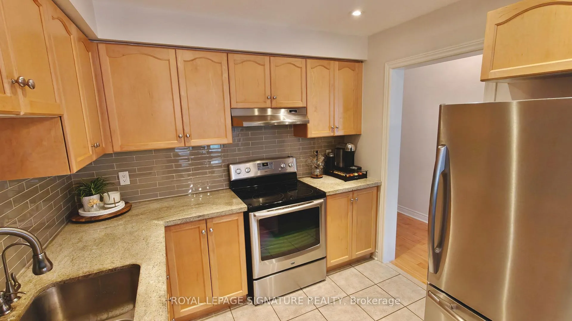 Photo 3 of 14 Ostick Street, Aurora, Bayview Wellington — HOMEH