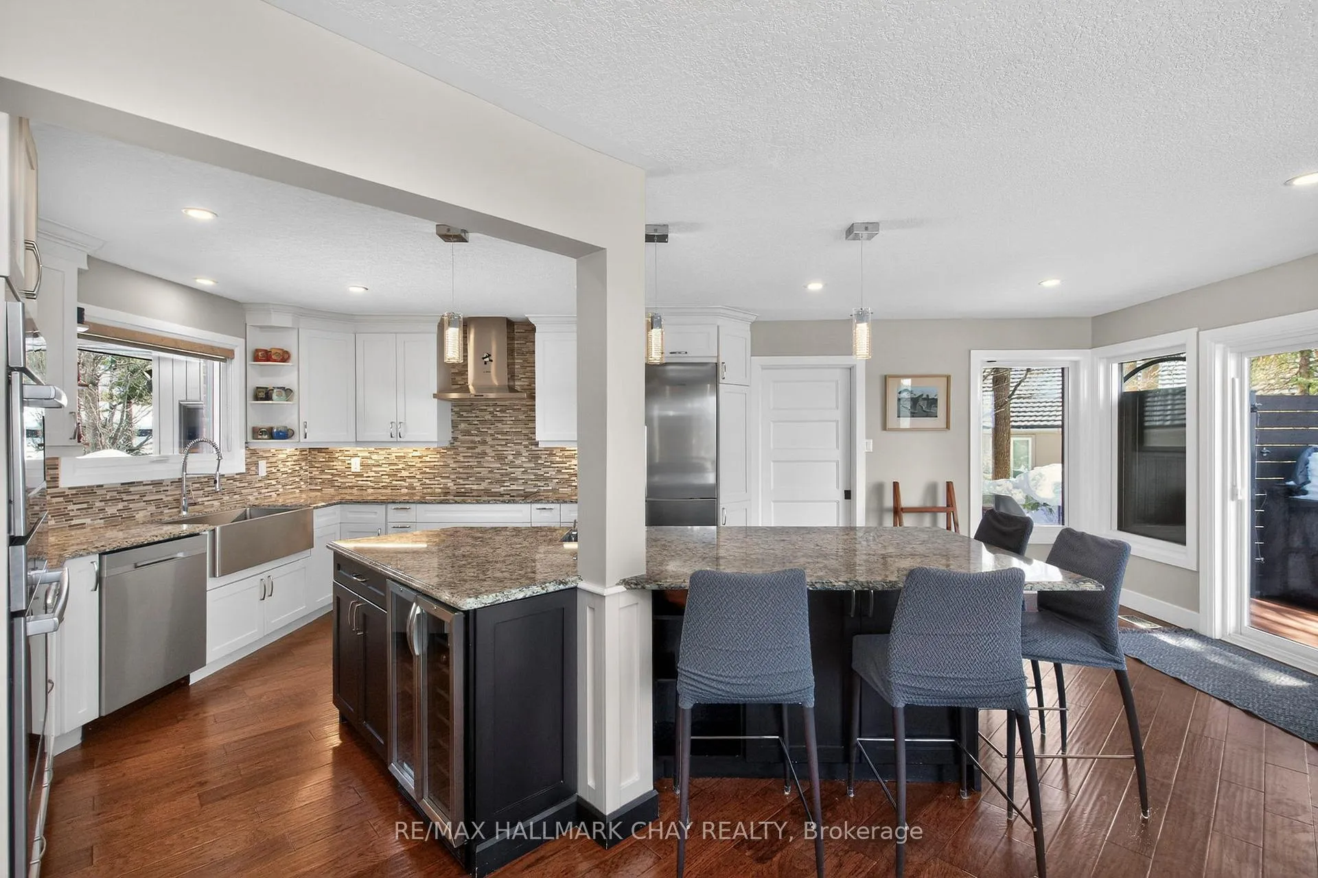 Photo 9 of 16 Highland Drive, Oro-Medonte, Horseshoe Valley — HOMEH