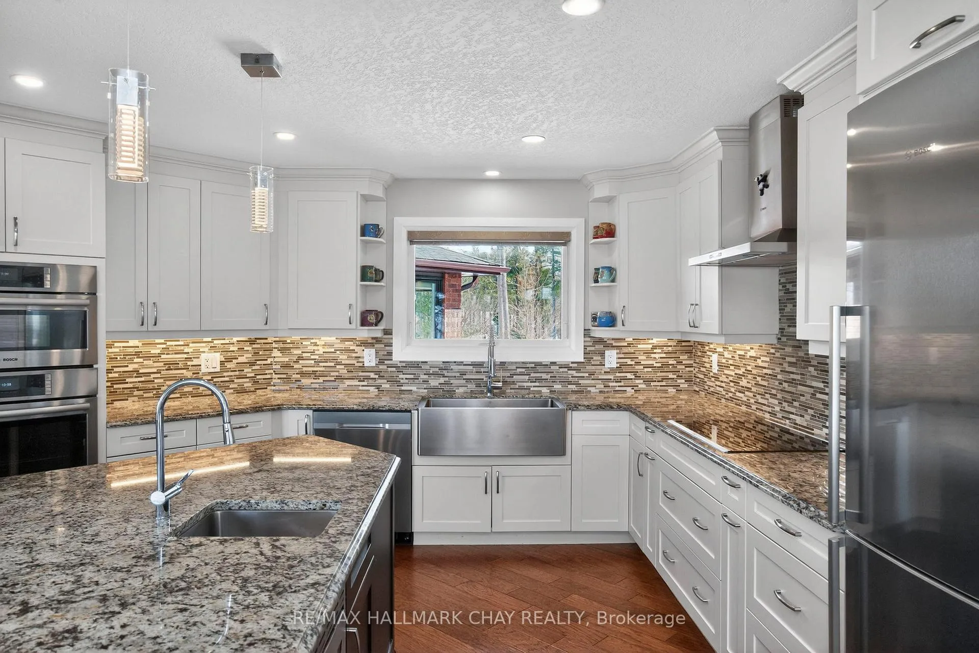 Photo 10 of 16 Highland Drive, Oro-Medonte, Horseshoe Valley — HOMEH