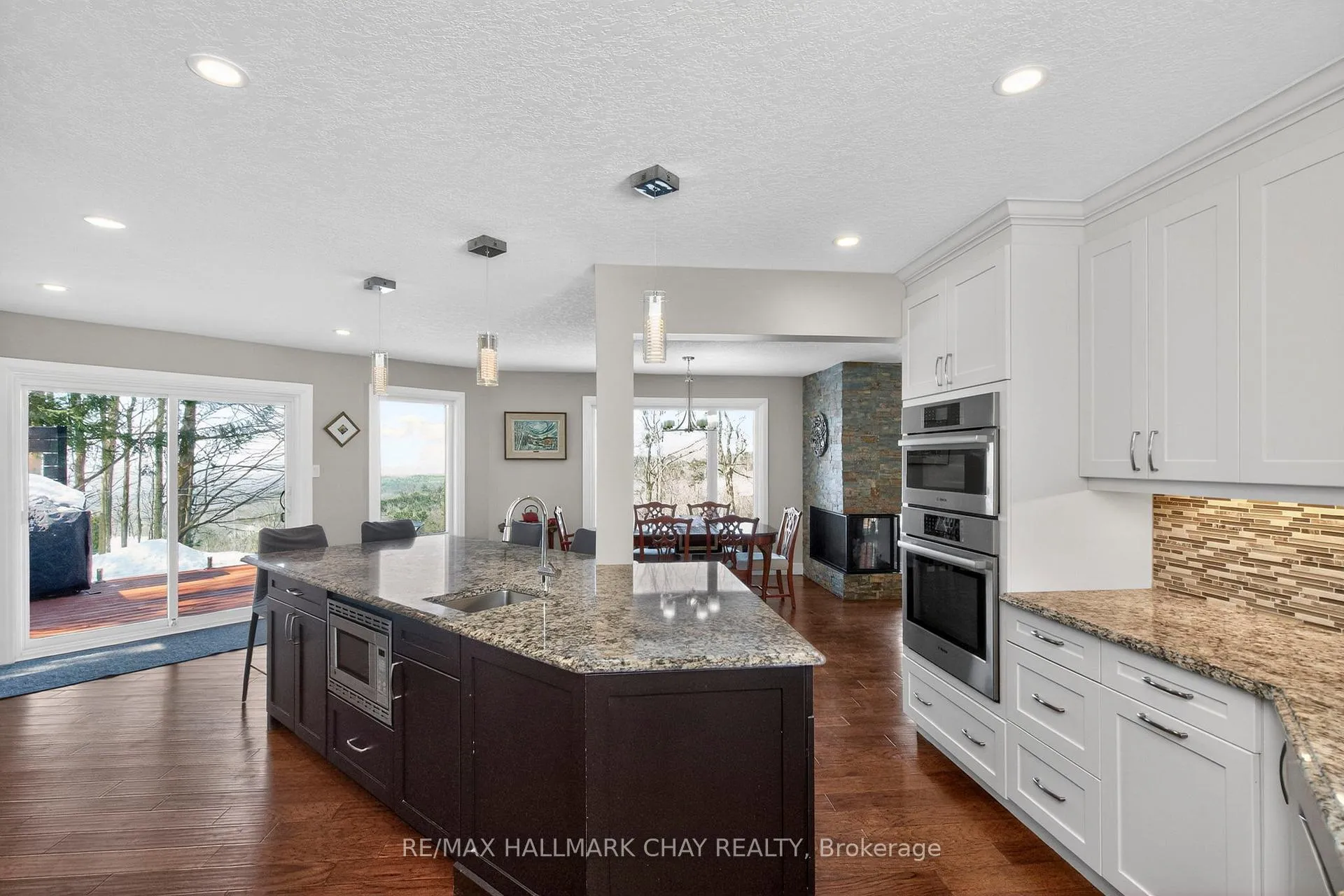 Photo 11 of 16 Highland Drive, Oro-Medonte, Horseshoe Valley — HOMEH