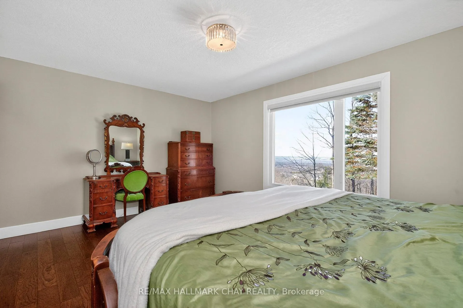 Photo 18 of 16 Highland Drive, Oro-Medonte, Horseshoe Valley — HOMEH
