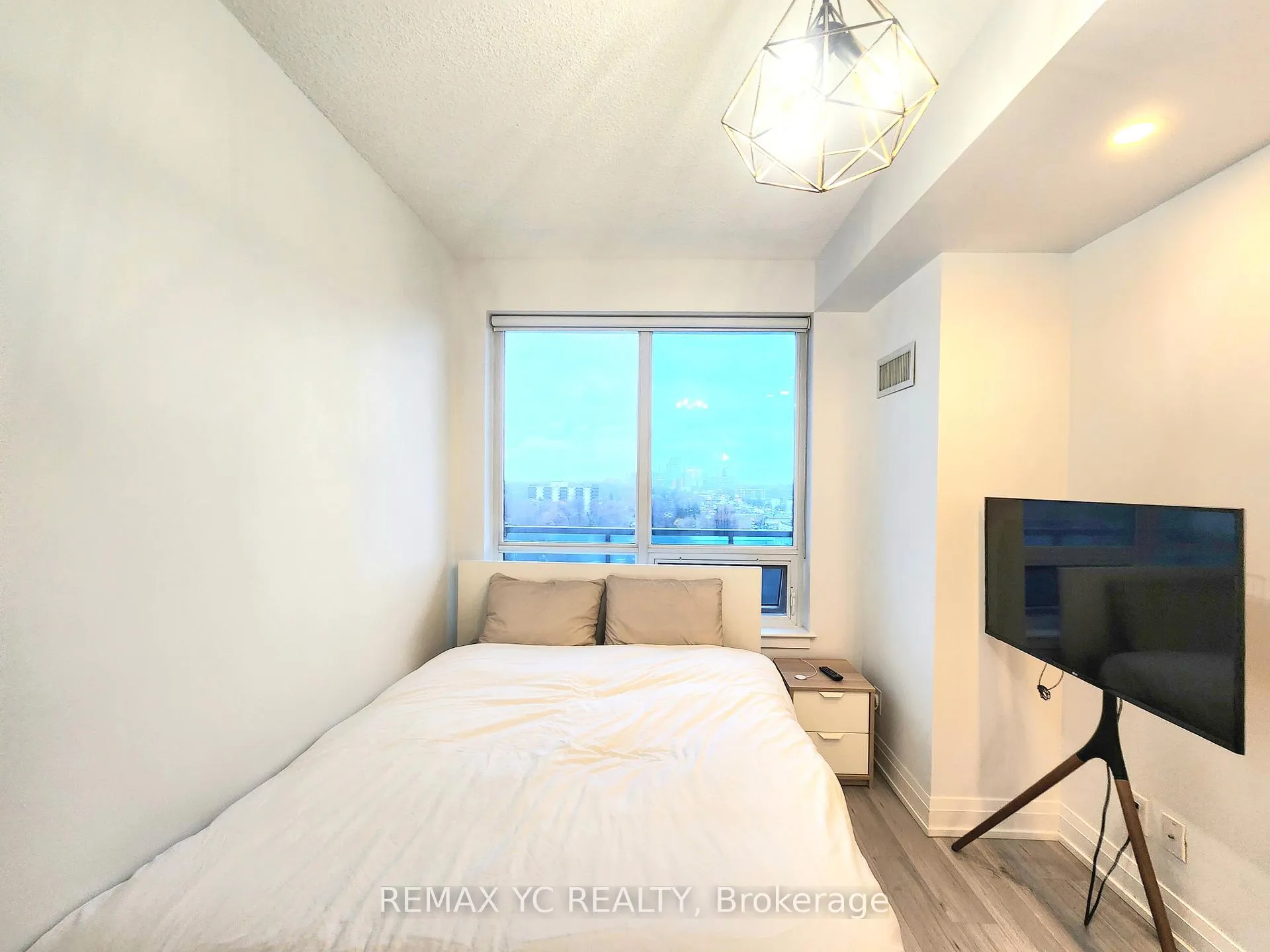 Photo 9 of Unit 1007, 7165 Yonge Street, Markham, Grandview — HOMEH