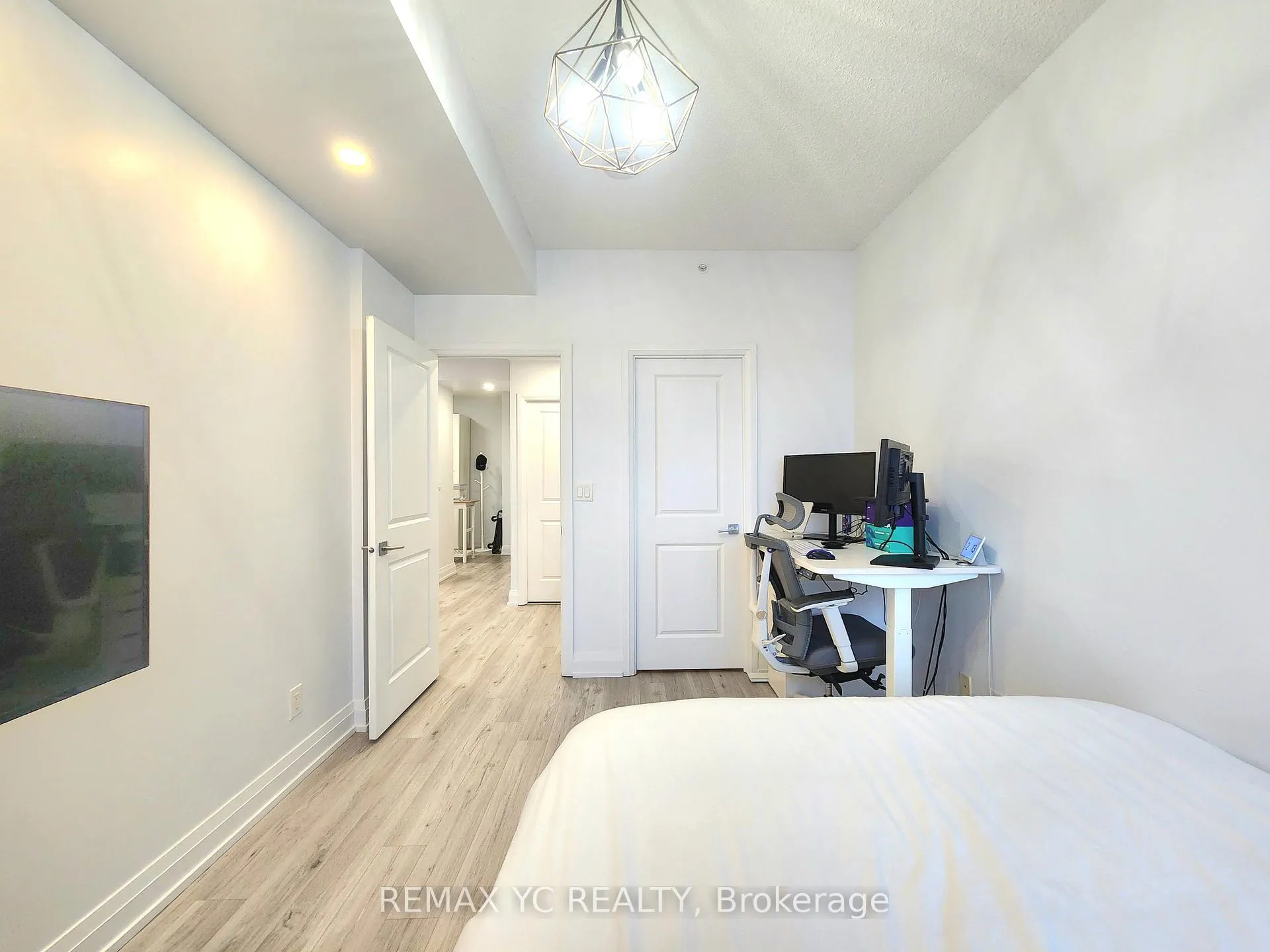 Photo 10 of Unit 1007, 7165 Yonge Street, Markham, Grandview — HOMEH