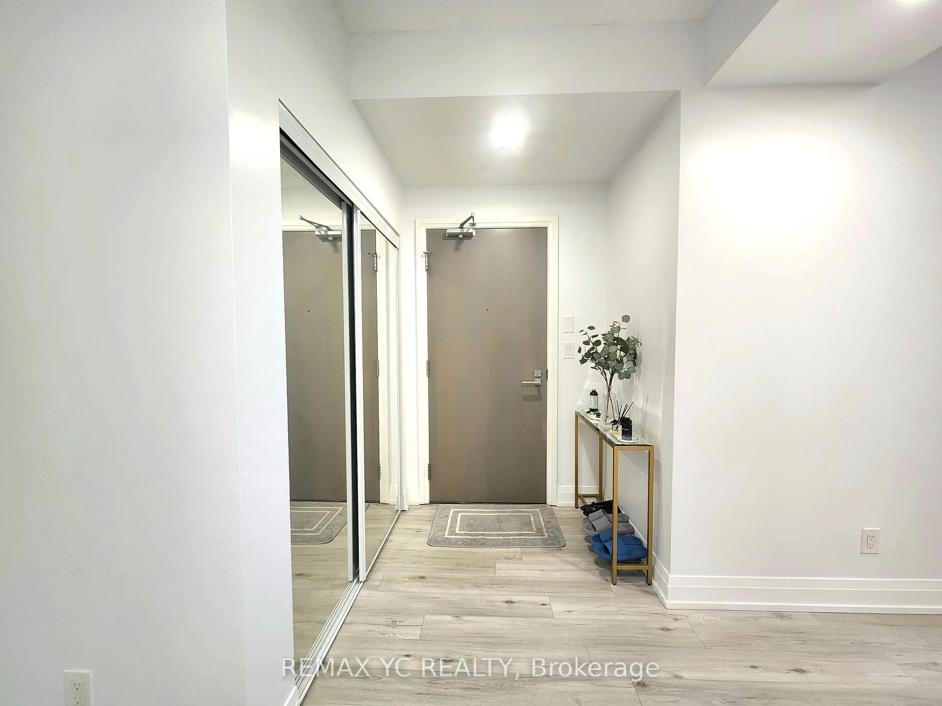 Photo 15 of Unit 1007, 7165 Yonge Street, Markham, Grandview — HOMEH