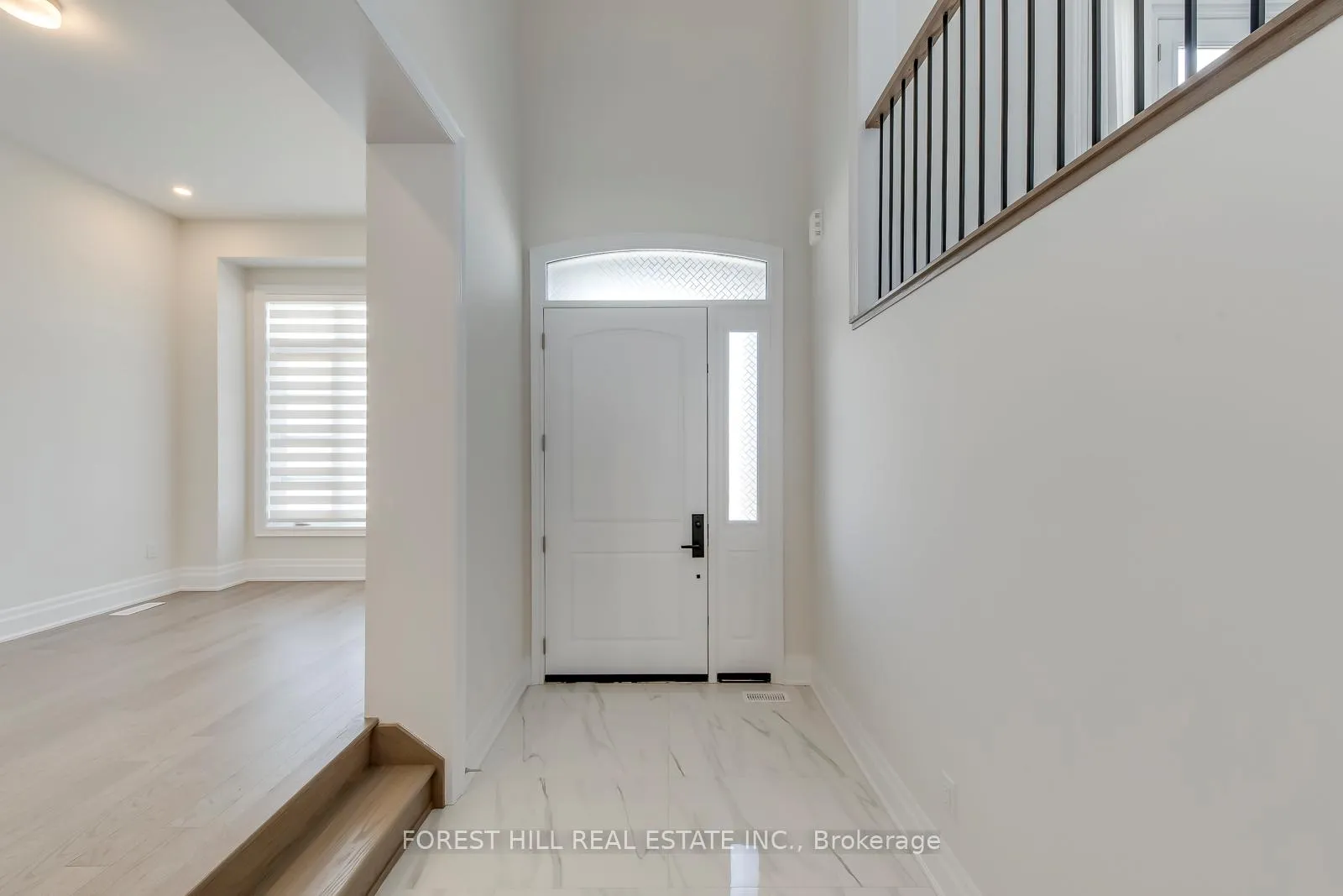 Photo 3 of 35 Gianvito Crescent, King, King City — HOMEH