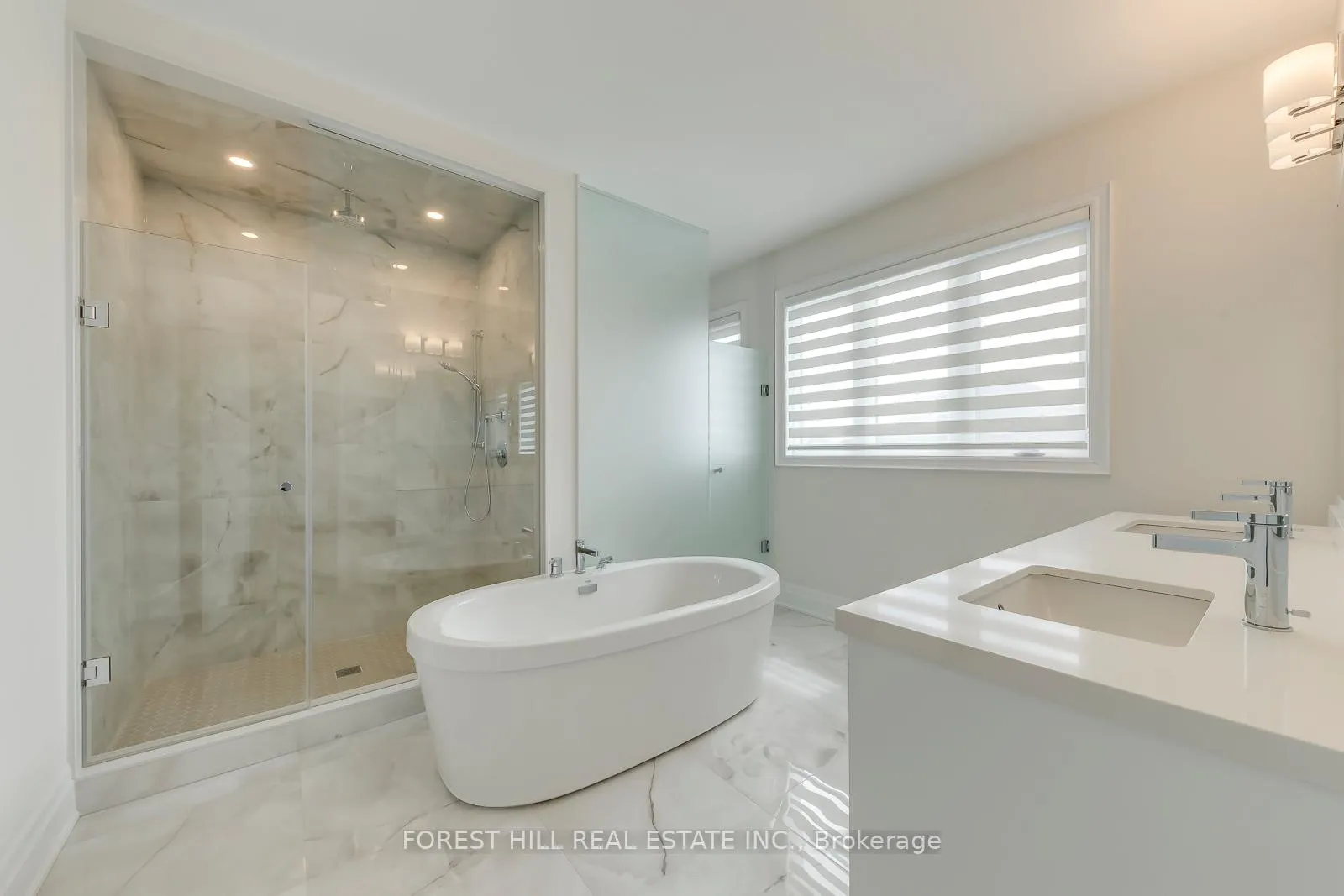 Photo 27 of 35 Gianvito Crescent, King, King City — HOMEH