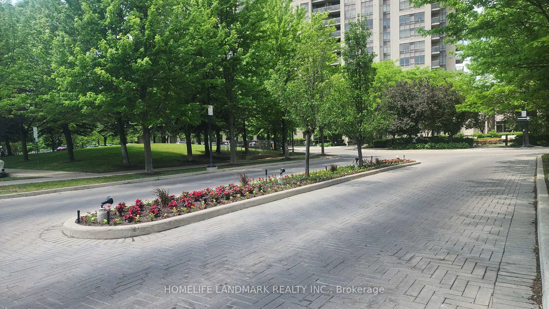 Photo 4 of Unit 2221, 700 Humberwood Boulevard, Etobicoke, West Humber-Clairville — HOMEH