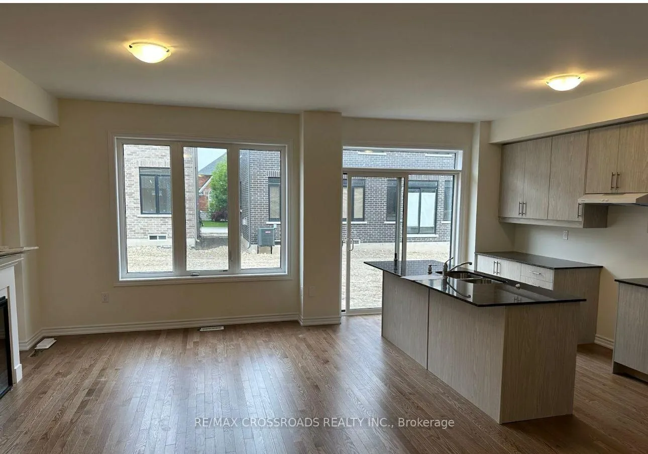 Photo 6 of 22 Blick Crescent, Aurora, Bayview Northeast — HOMEH