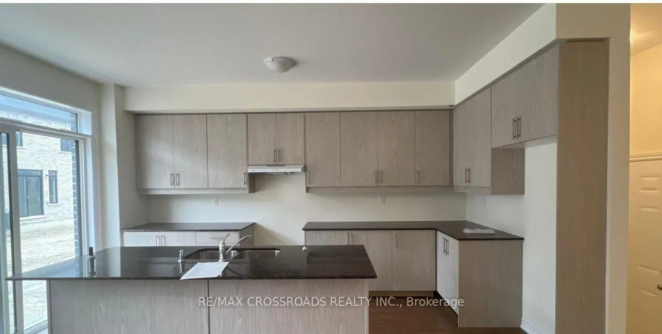 Photo 7 of 22 Blick Crescent, Aurora, Bayview Northeast — HOMEH
