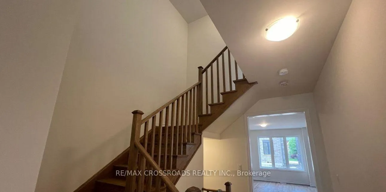 Photo 9 of 22 Blick Crescent, Aurora, Bayview Northeast — HOMEH