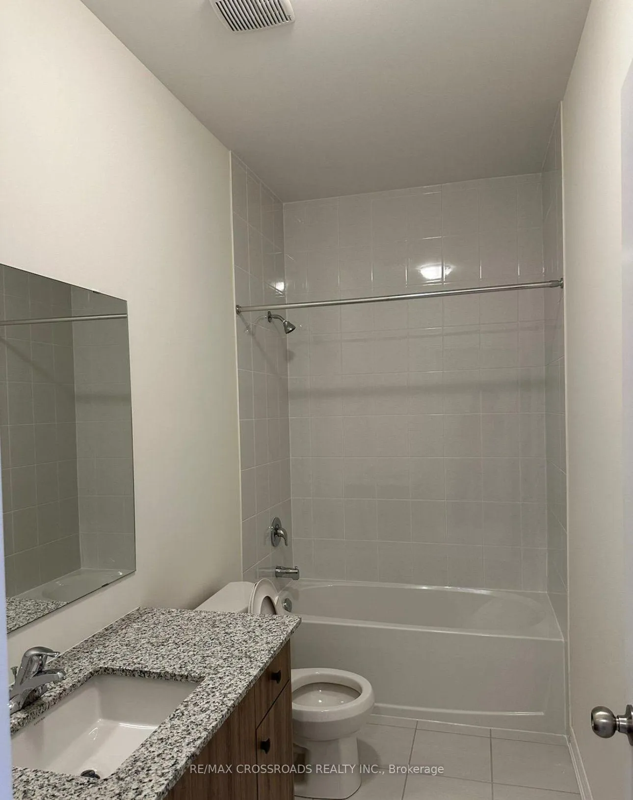 Photo 15 of 22 Blick Crescent, Aurora, Bayview Northeast — HOMEH