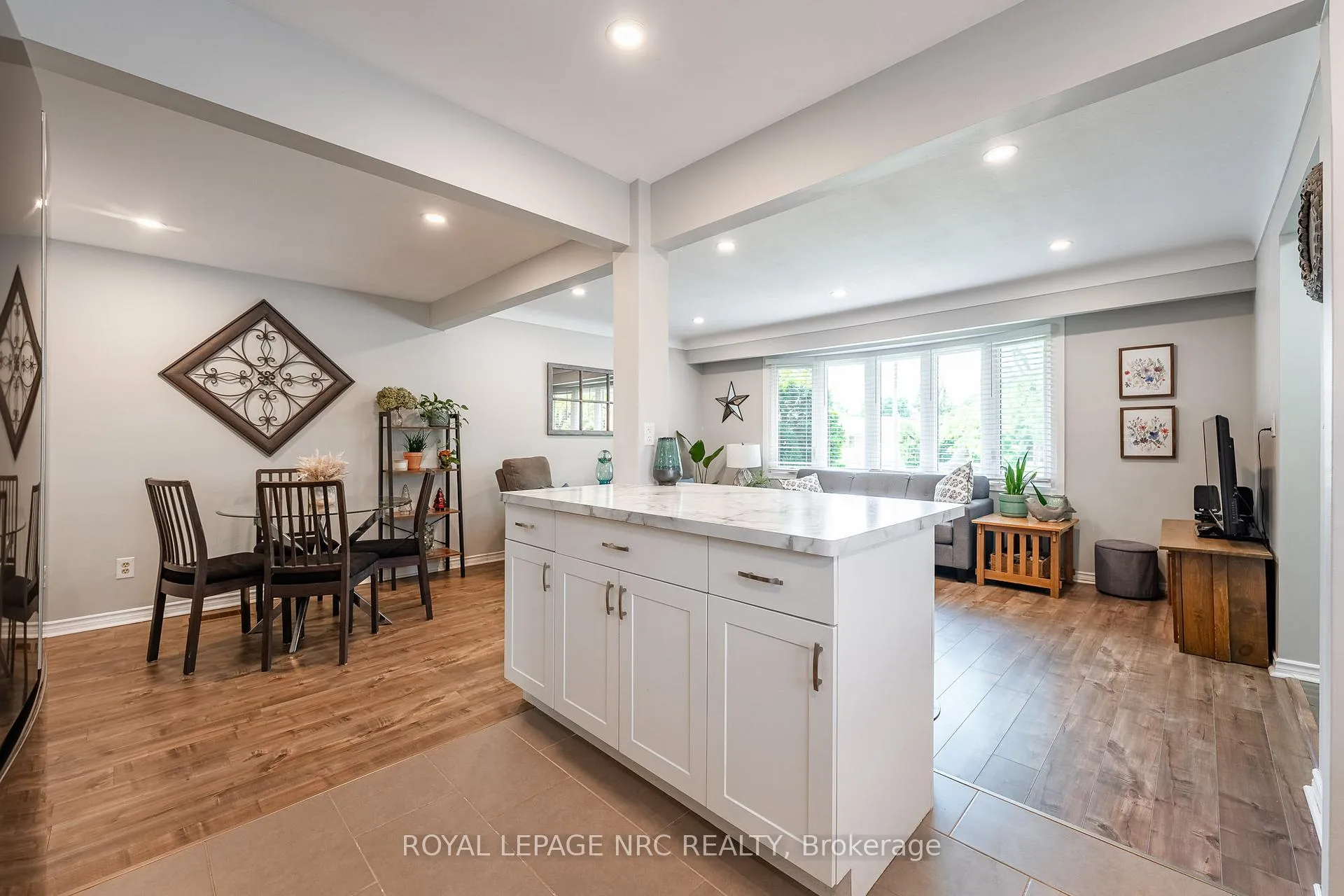 Photo 8 of 12 Cypress Street, St. Catharines, Lakeport — HOMEH