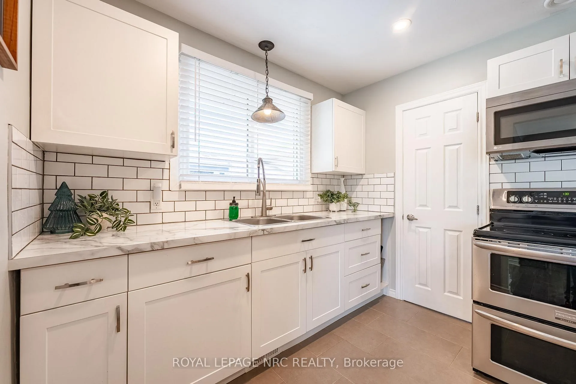 Photo 9 of 12 Cypress Street, St. Catharines, Lakeport — HOMEH