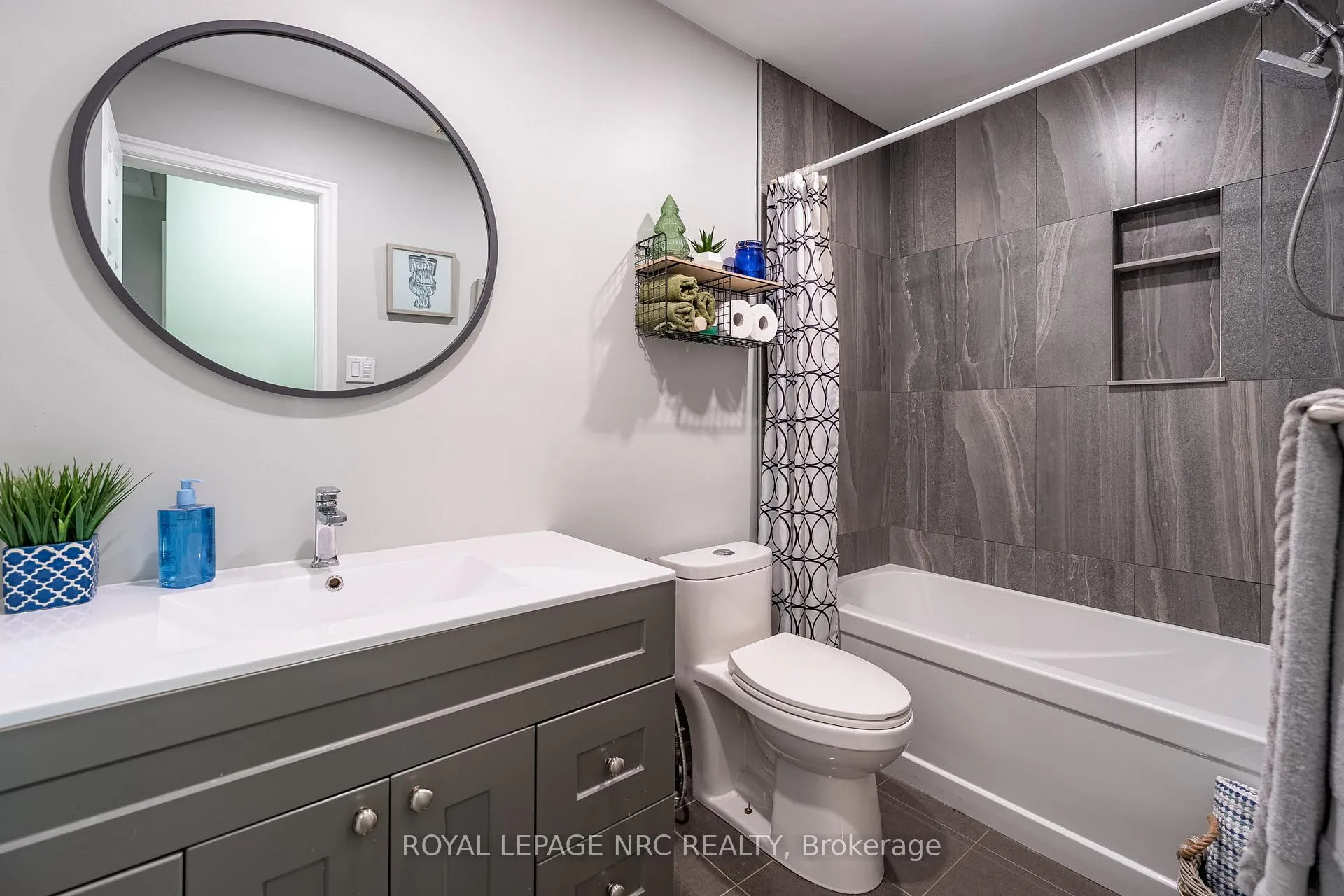 Photo 11 of 12 Cypress Street, St. Catharines, Lakeport — HOMEH