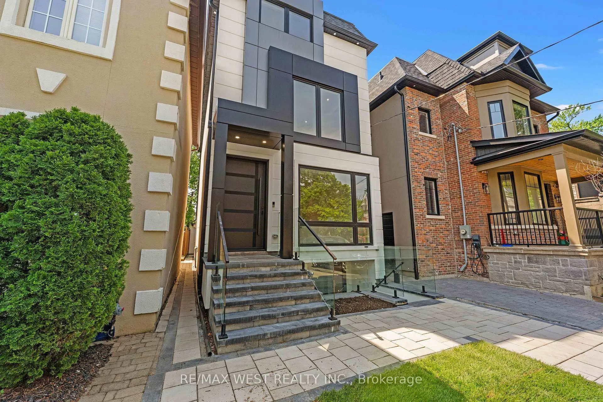 Photo 4 of 15 Cruikshank Avenue, Toronto, Playter Estates-Danforth — HOMEH