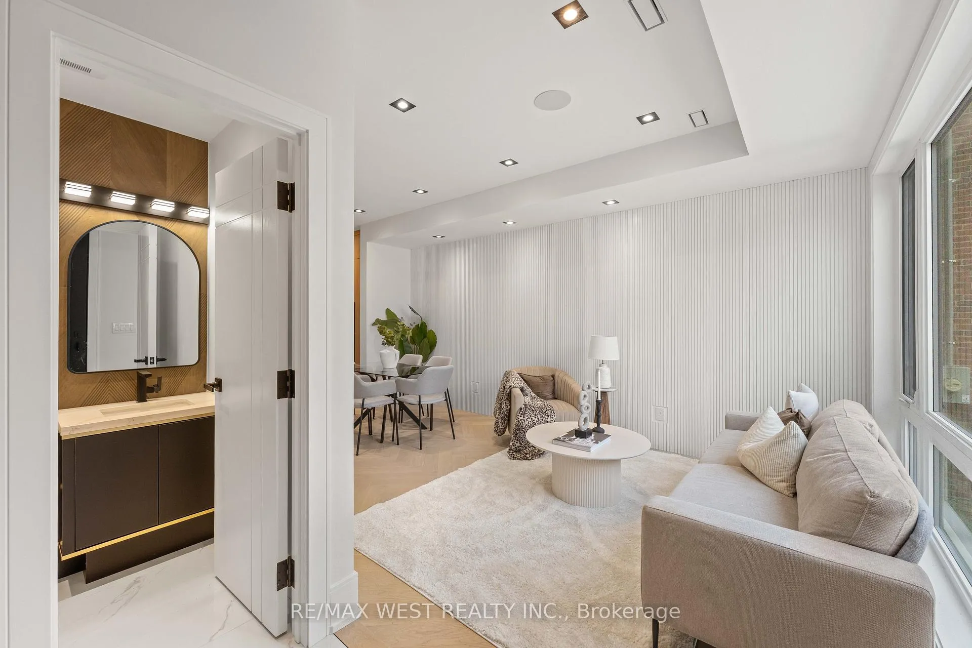 Photo 7 of 15 Cruikshank Avenue, Toronto, Playter Estates-Danforth — HOMEH