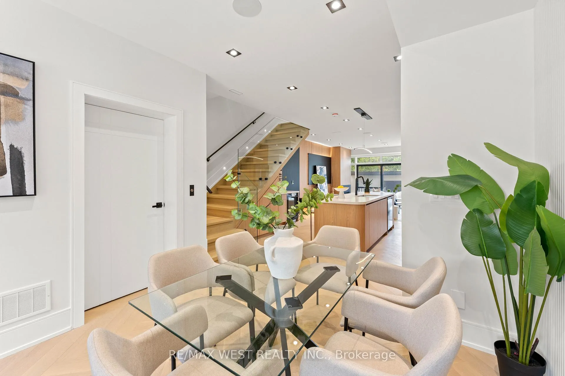 Photo 11 of 15 Cruikshank Avenue, Toronto, Playter Estates-Danforth — HOMEH