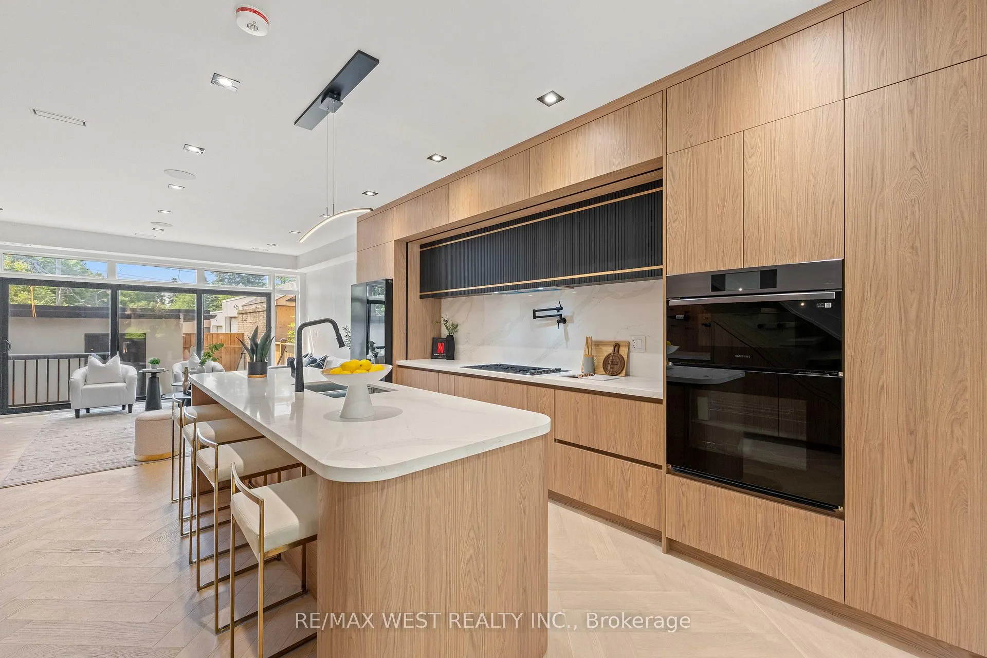 Photo 13 of 15 Cruikshank Avenue, Toronto, Playter Estates-Danforth — HOMEH