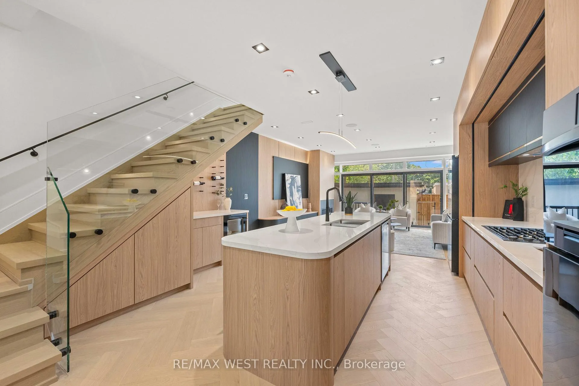 Photo 15 of 15 Cruikshank Avenue, Toronto, Playter Estates-Danforth — HOMEH