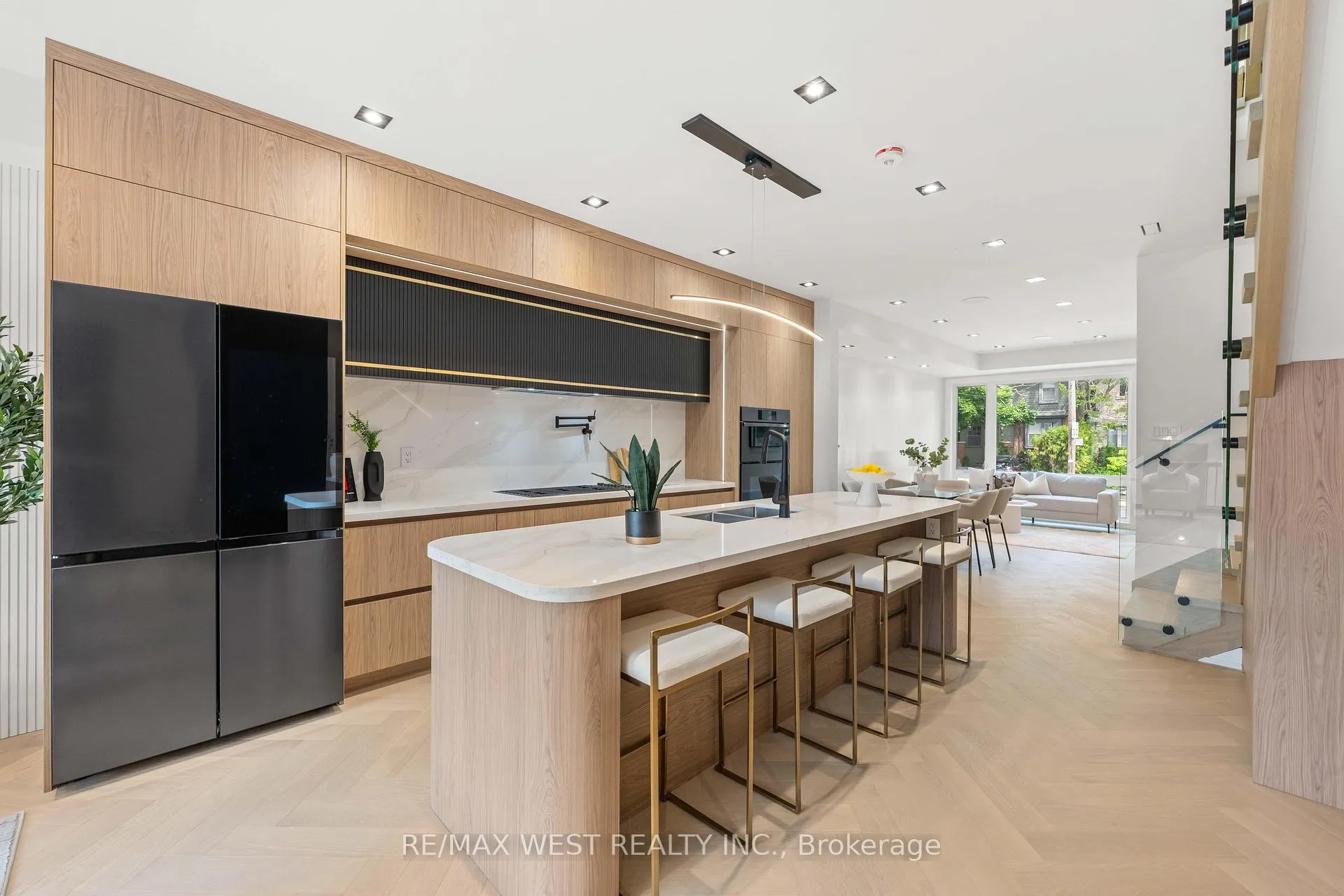 Photo 16 of 15 Cruikshank Avenue, Toronto, Playter Estates-Danforth — HOMEH
