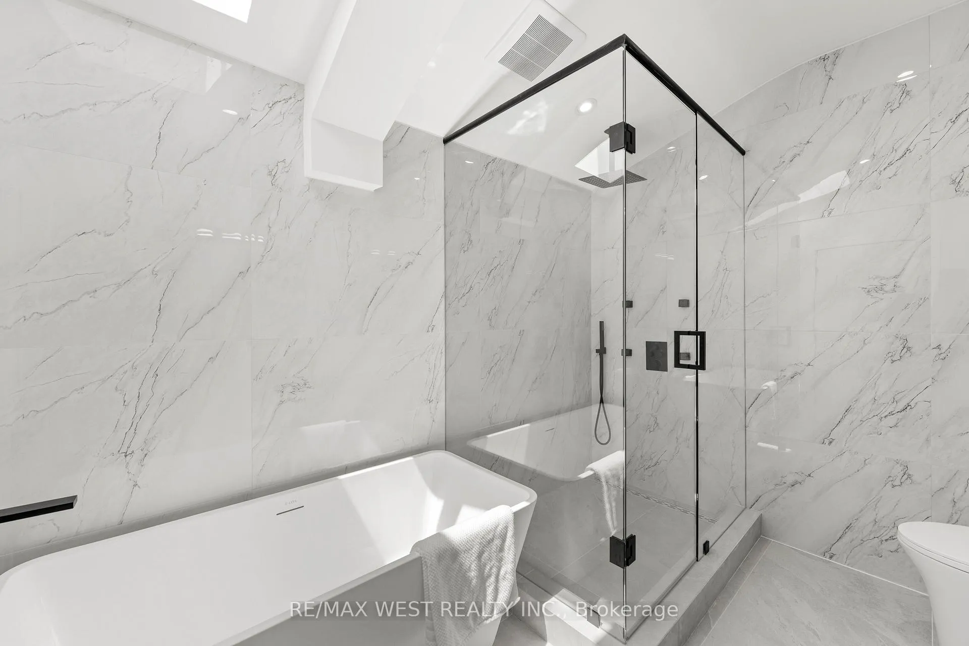 Photo 40 of 15 Cruikshank Avenue, Toronto, Playter Estates-Danforth — HOMEH