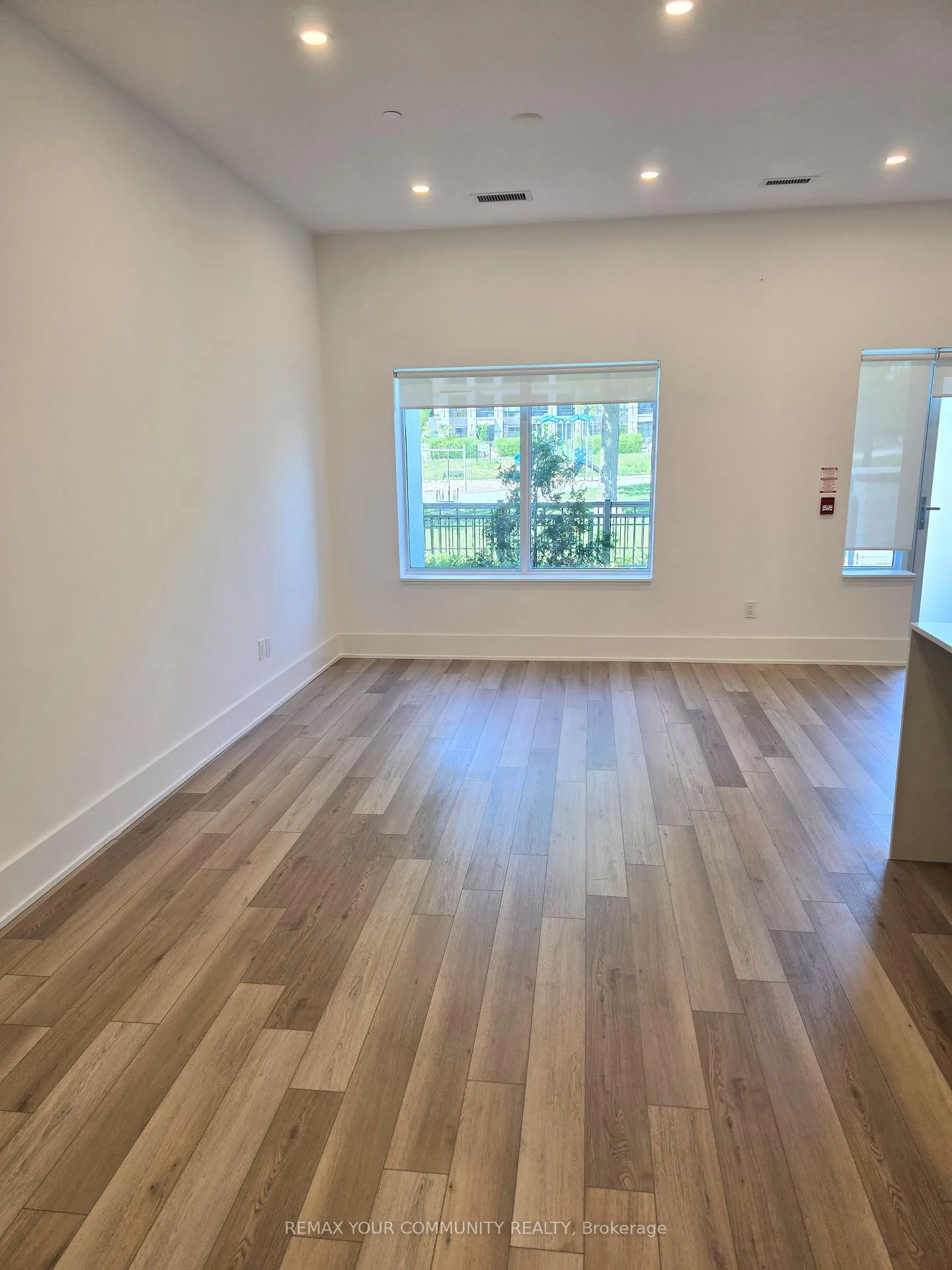 Photo 5 of Unit 116W, 9 Clegg Road, Markham, Unionville — HOMEH