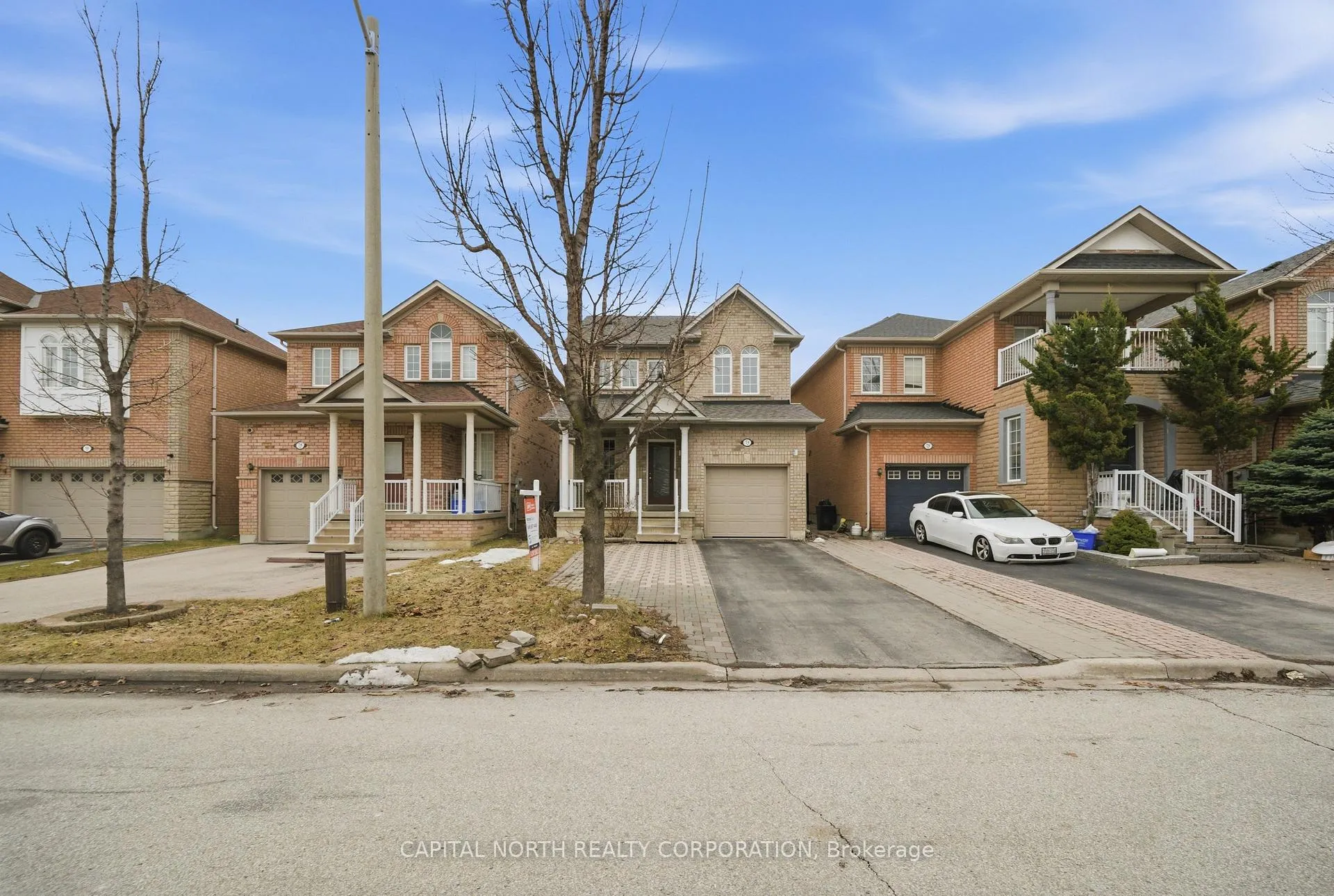 Photo 2 of 74 Bullrush Drive, Vaughan, Vellore Village — HOMEH