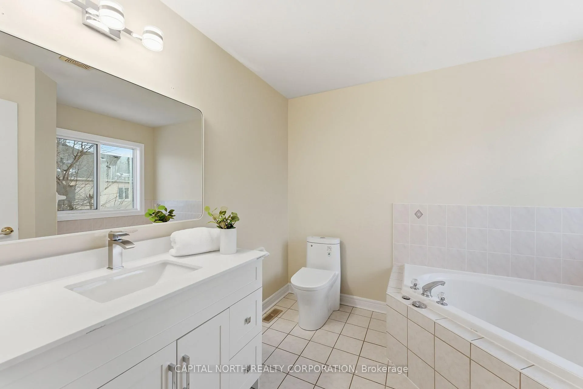 Photo 24 of 74 Bullrush Drive, Vaughan, Vellore Village — HOMEH
