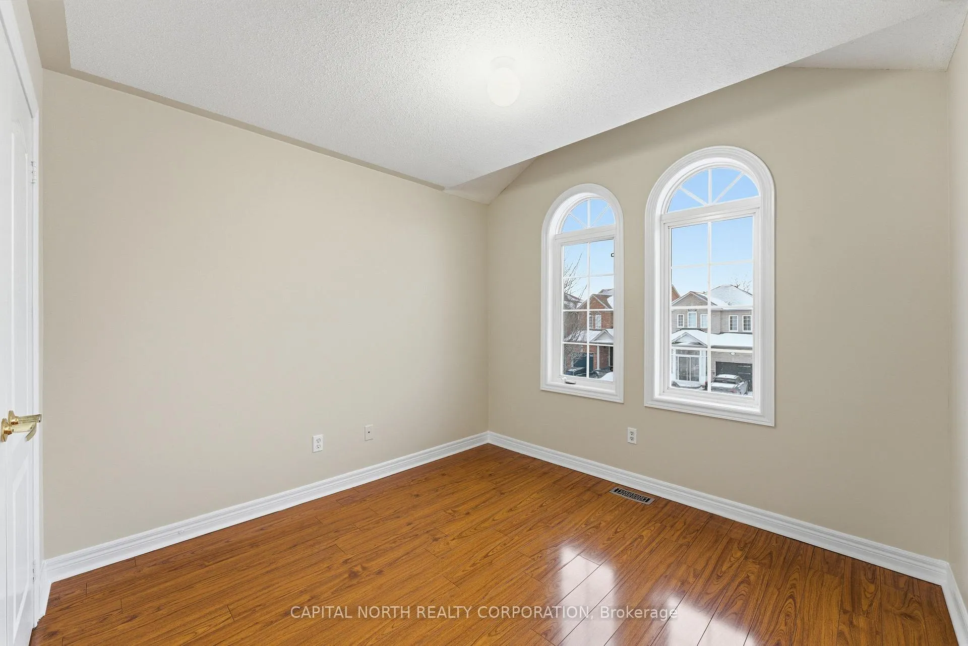 Photo 27 of 74 Bullrush Drive, Vaughan, Vellore Village — HOMEH