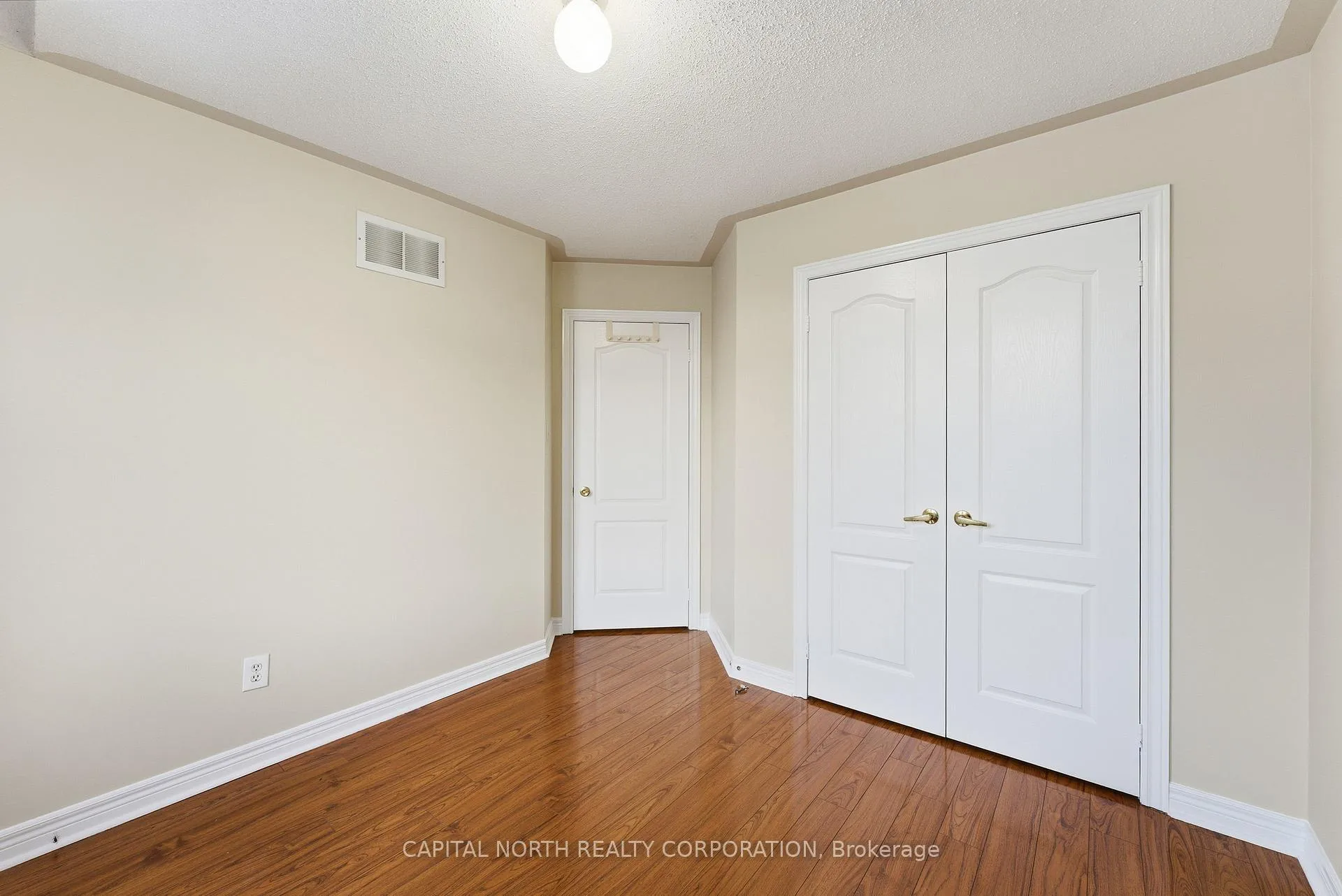 Photo 28 of 74 Bullrush Drive, Vaughan, Vellore Village — HOMEH