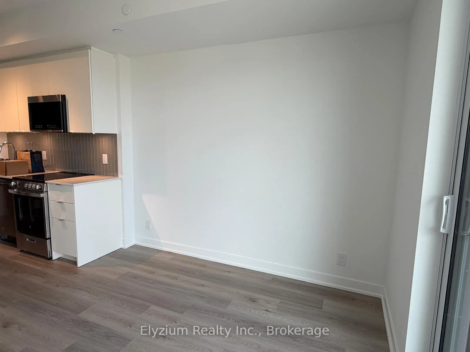 Photo 7 of Unit 715, 1660 Bloor Street W, Toronto, High Park North — HOMEH