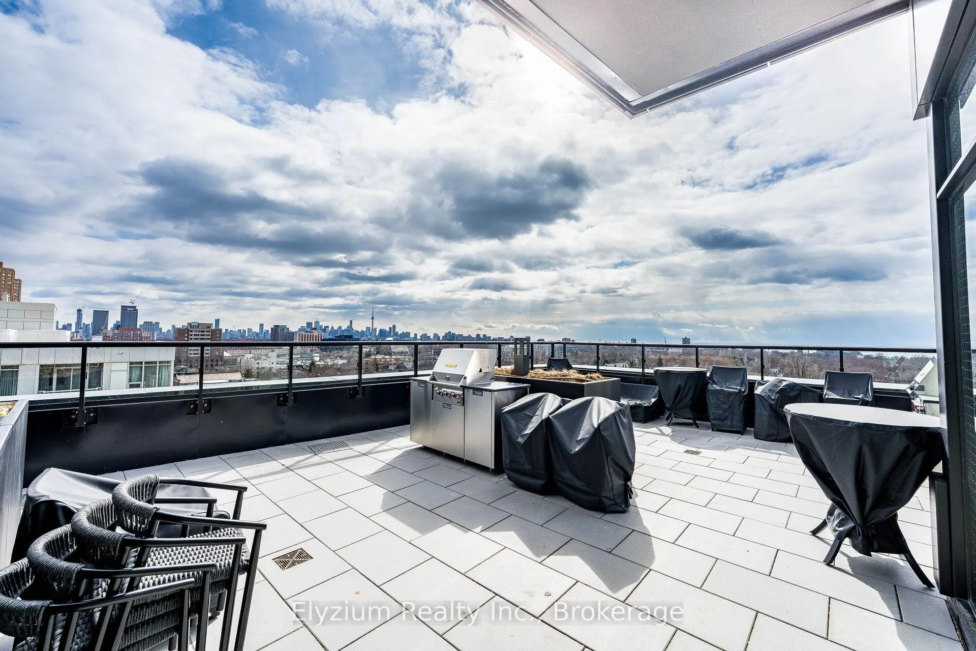 Photo 19 of Unit 715, 1660 Bloor Street W, Toronto, High Park North — HOMEH