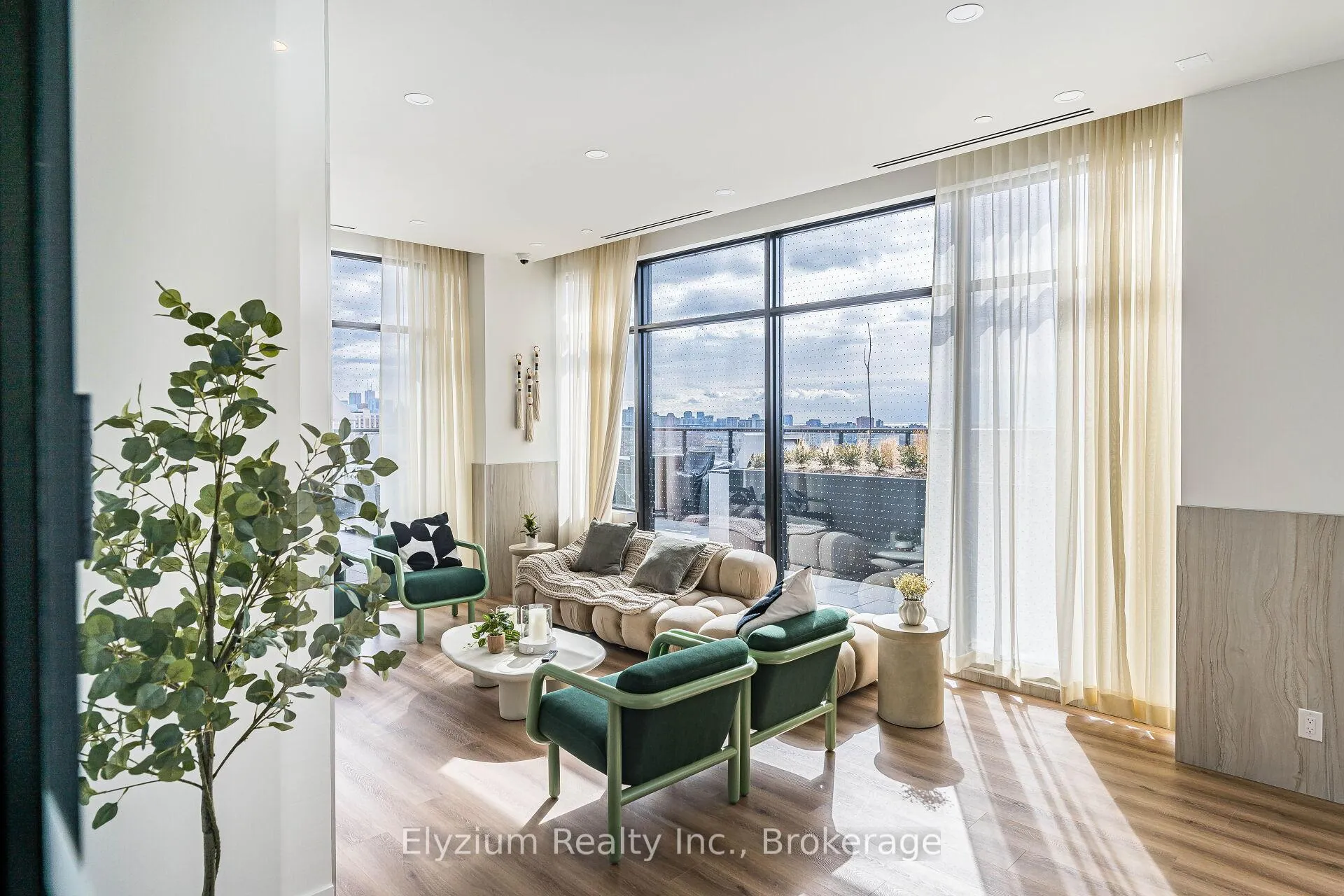 Photo 28 of Unit 715, 1660 Bloor Street W, Toronto, High Park North — HOMEH