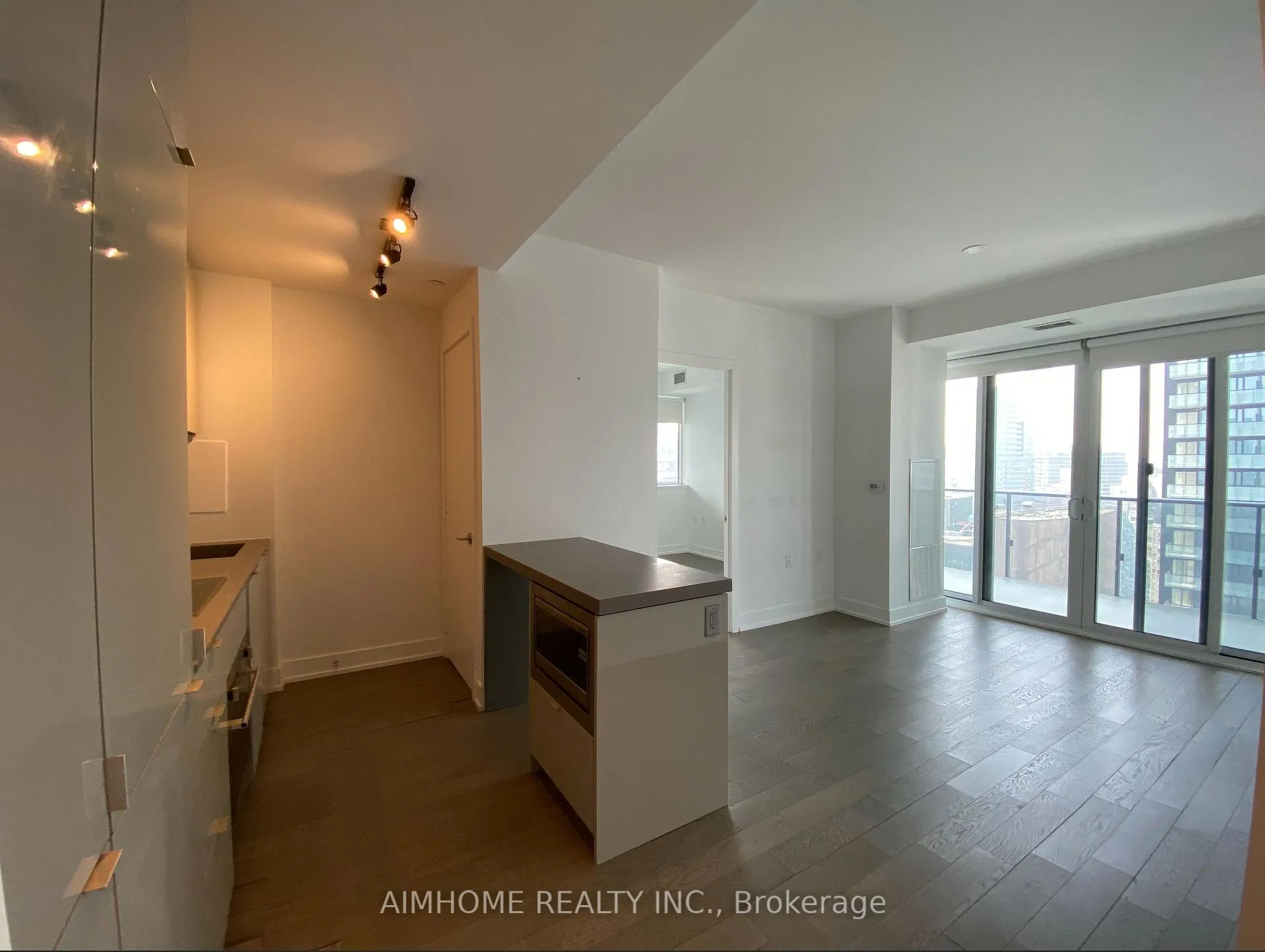 Photo 4 of Unit 3503, 7 Grenville Street, Toronto, Bay Street Corridor — HOMEH