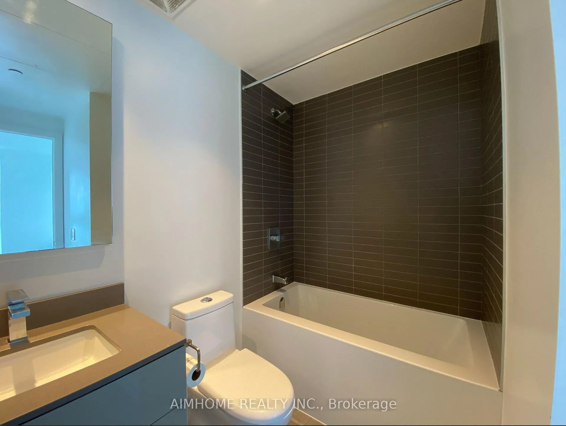 Photo 9 of Unit 3503, 7 Grenville Street, Toronto, Bay Street Corridor — HOMEH