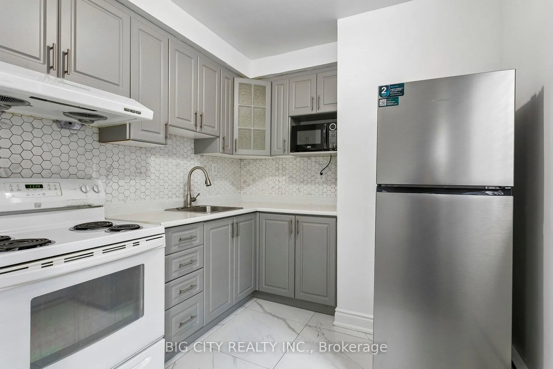 Photo 1 of Unit 2, 2656 Islington Avenue, Etobicoke, Thistletown-Beaumonde Heights — HOMEH