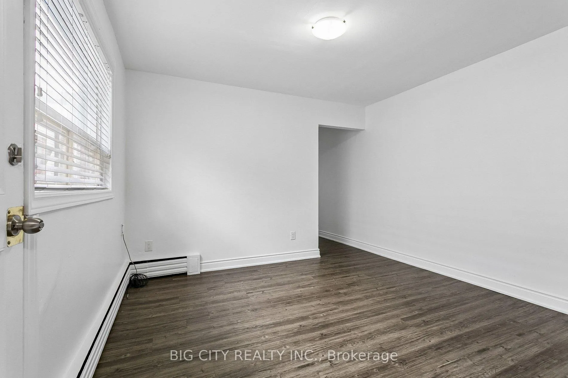 Photo 5 of Unit 2, 2656 Islington Avenue, Etobicoke, Thistletown-Beaumonde Heights — HOMEH