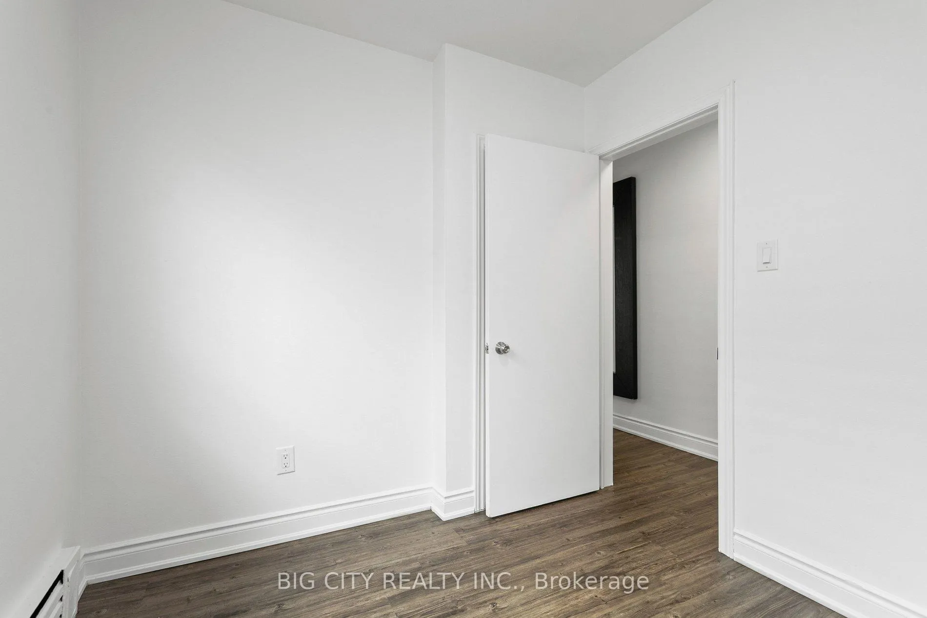 Photo 8 of Unit 2, 2656 Islington Avenue, Etobicoke, Thistletown-Beaumonde Heights — HOMEH