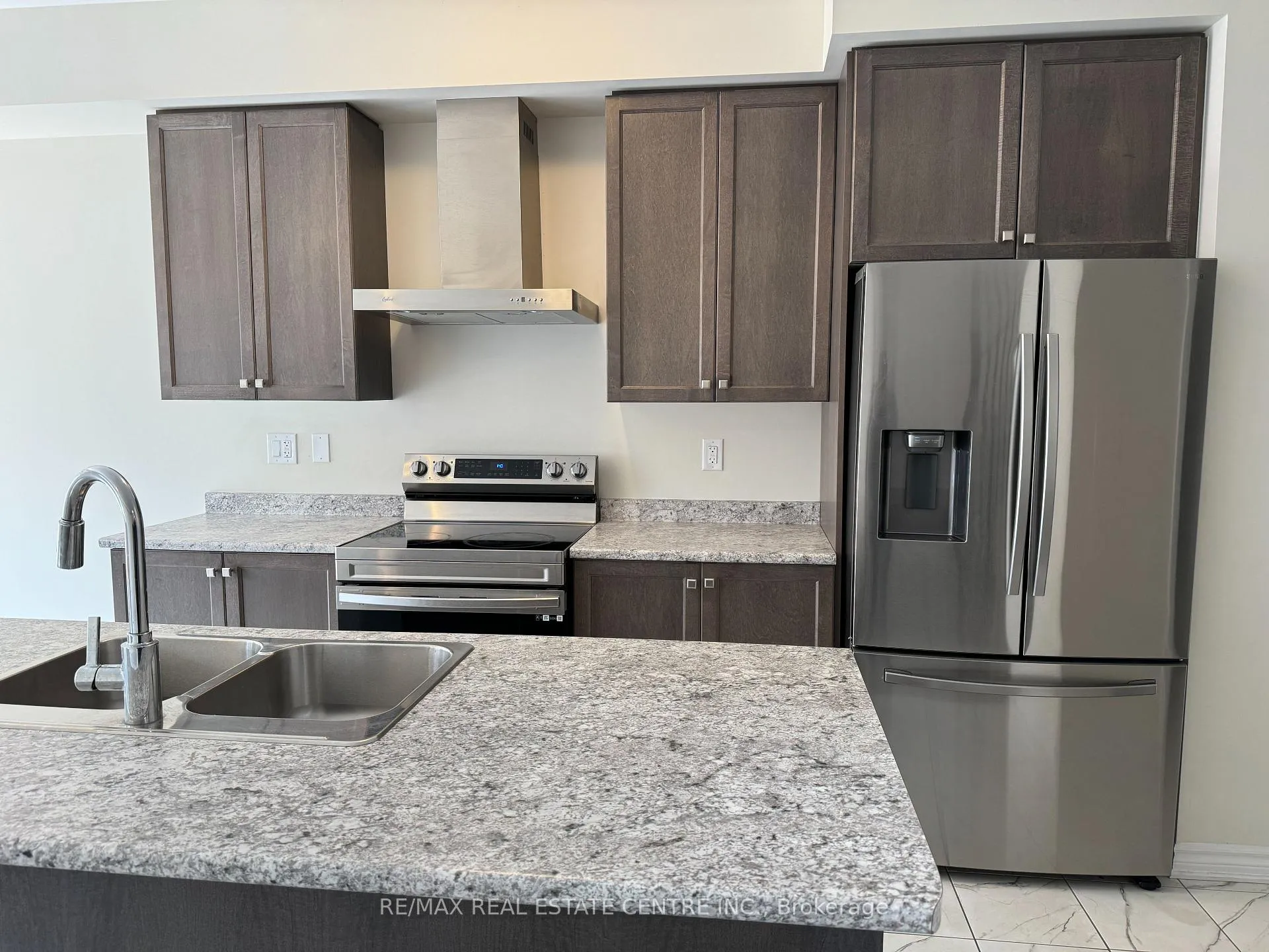 Photo 9 of 89 Blacksmith Drive, Woolwich, Breslau — HOMEH