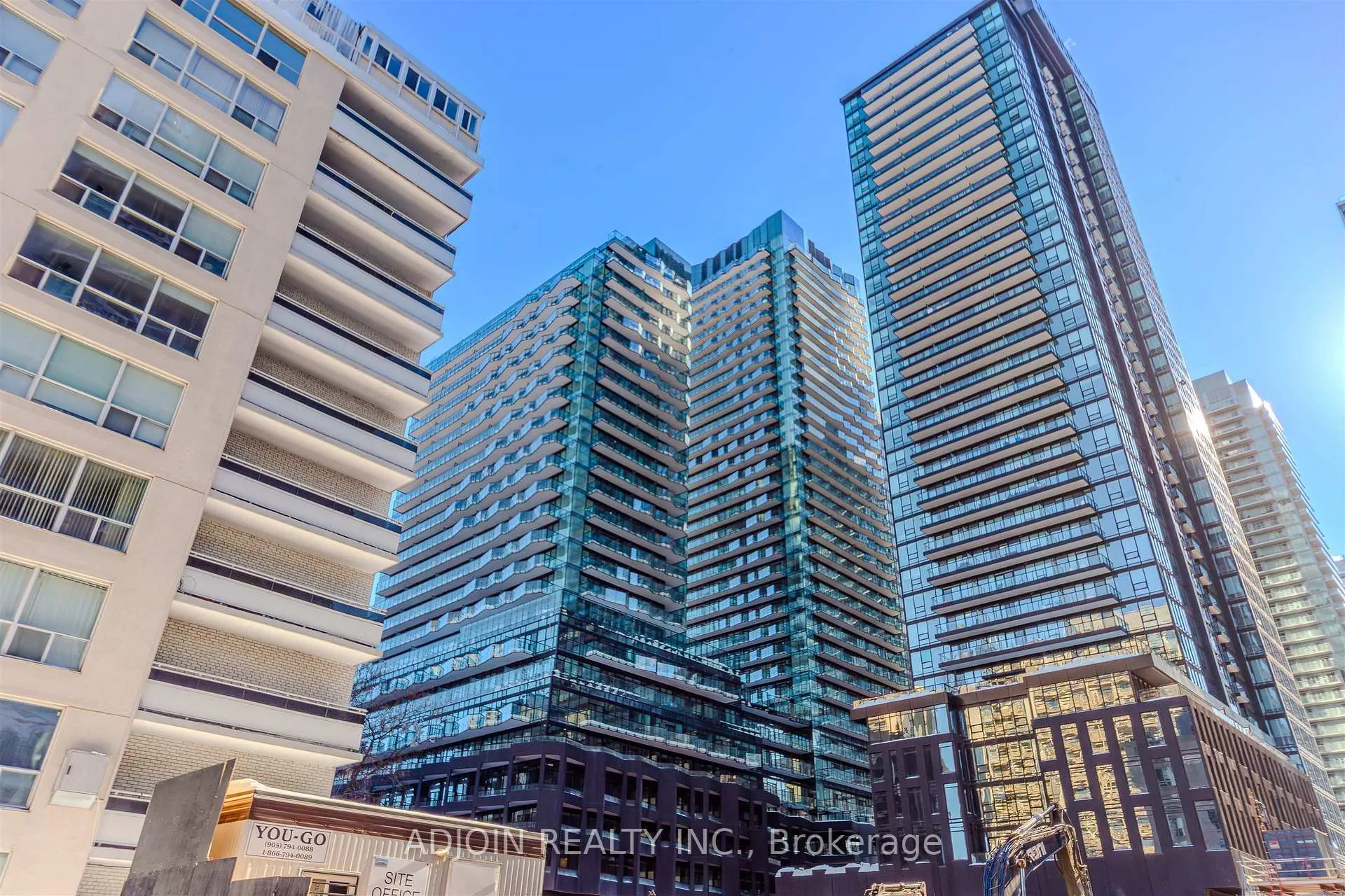 Photo 2 of Unit 1806, 120 Broadway Avenue, Toronto, Mount Pleasant West — HOMEH