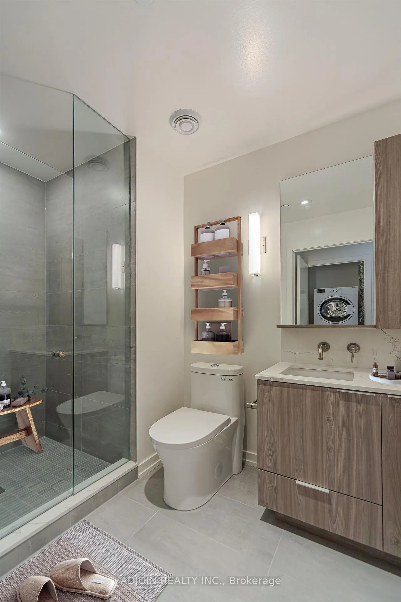 Photo 11 of Unit 1806, 120 Broadway Avenue, Toronto, Mount Pleasant West — HOMEH