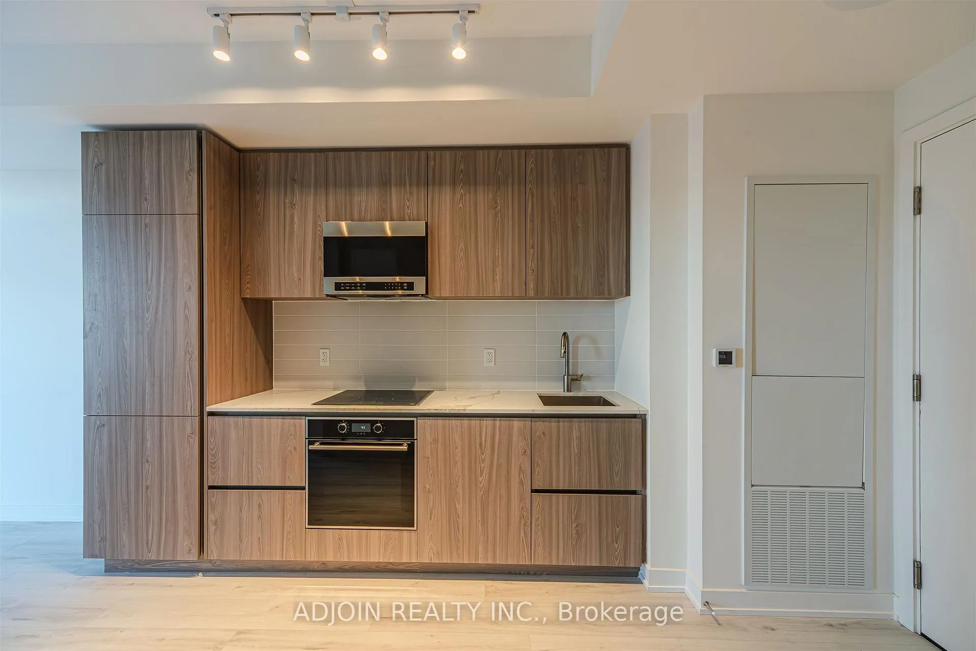 Photo 20 of Unit 1806, 120 Broadway Avenue, Toronto, Mount Pleasant West — HOMEH
